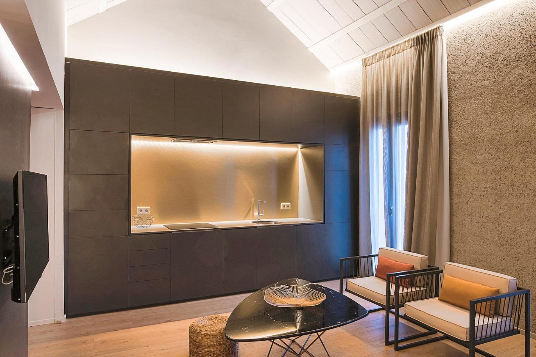 One-Bedroom Apartment - Photo 7