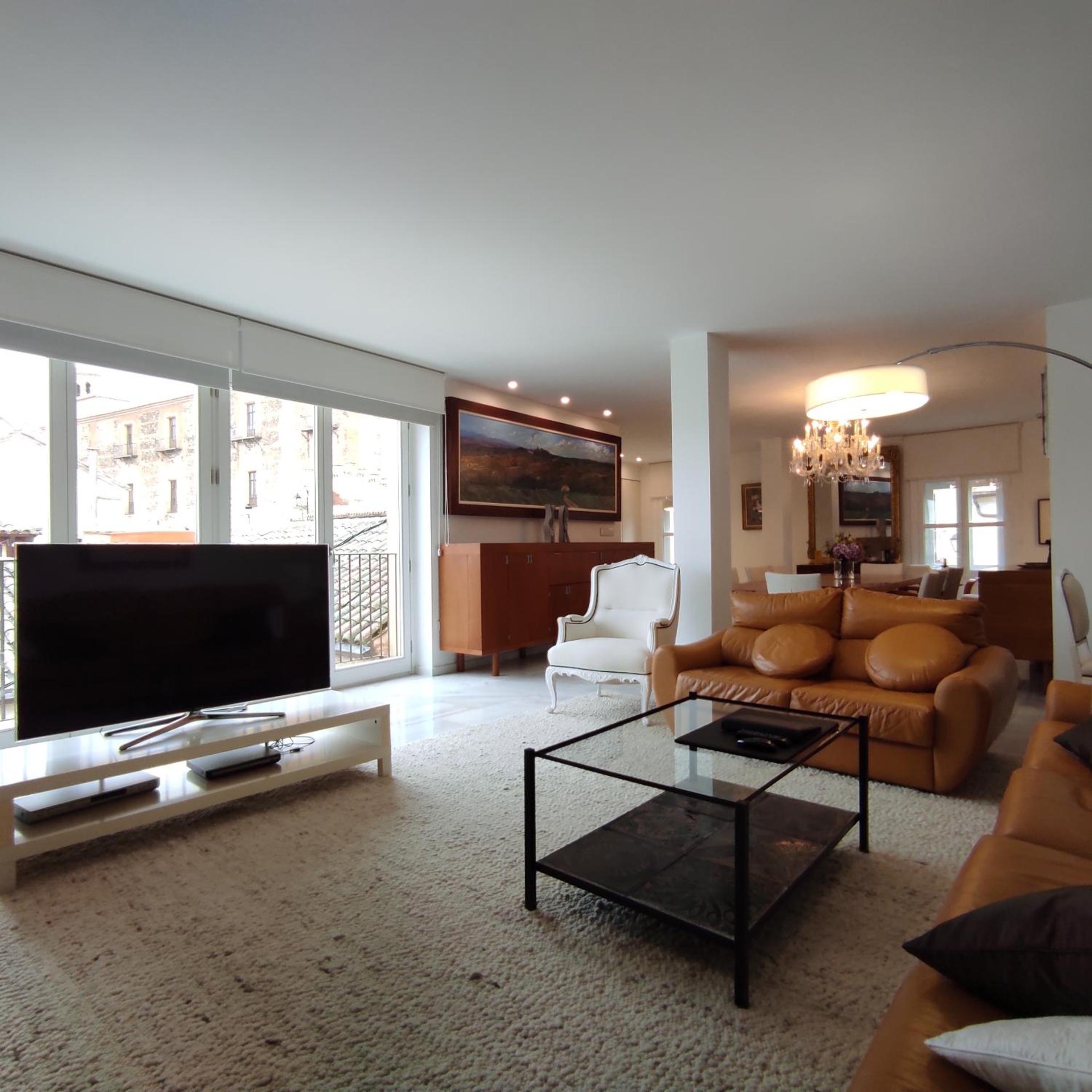Executive Suite - Photo 5