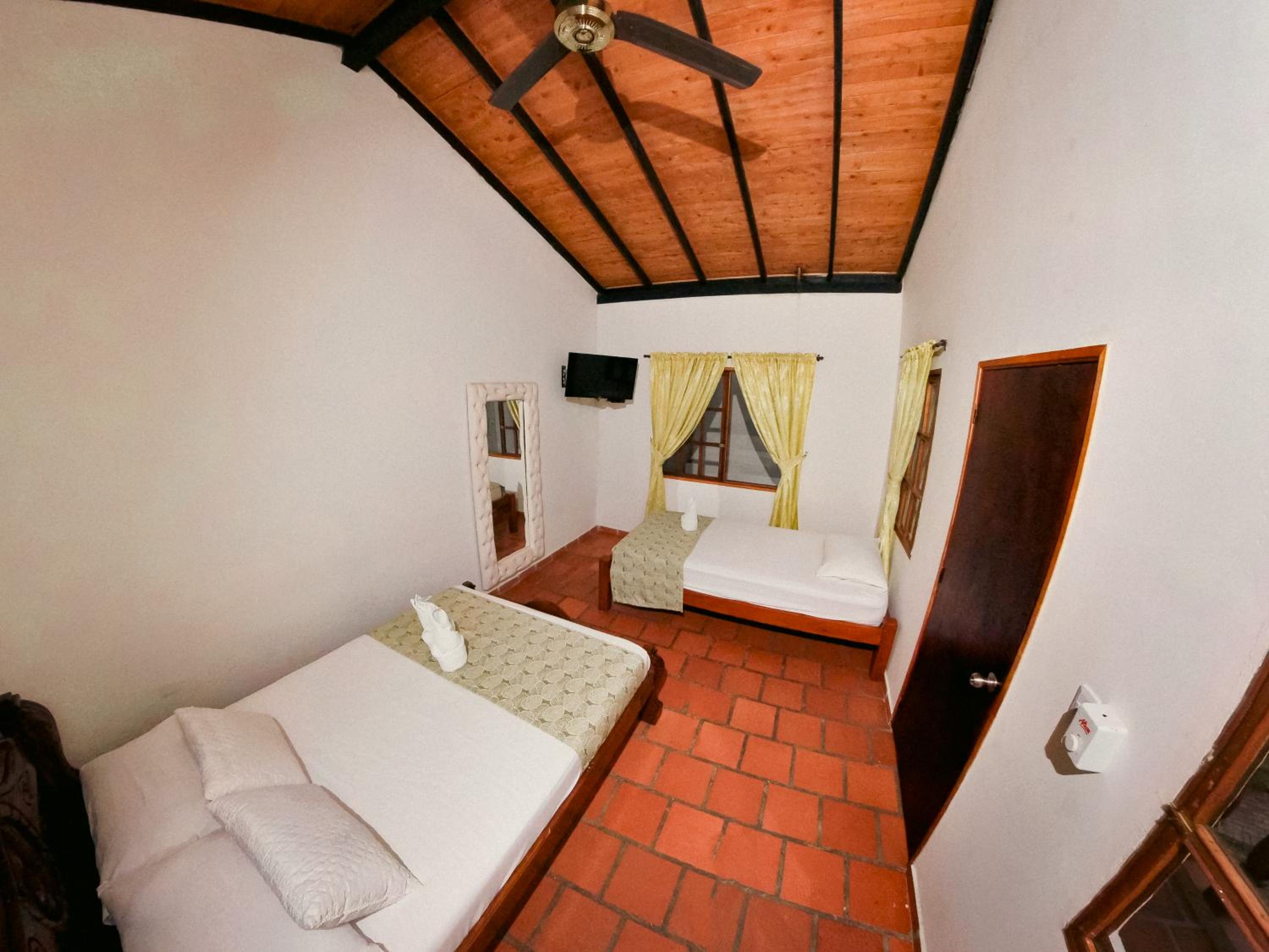 Standard Triple Room photo 2