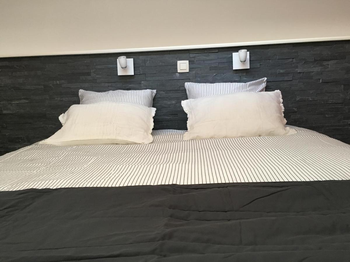 Large Double Room photo 3