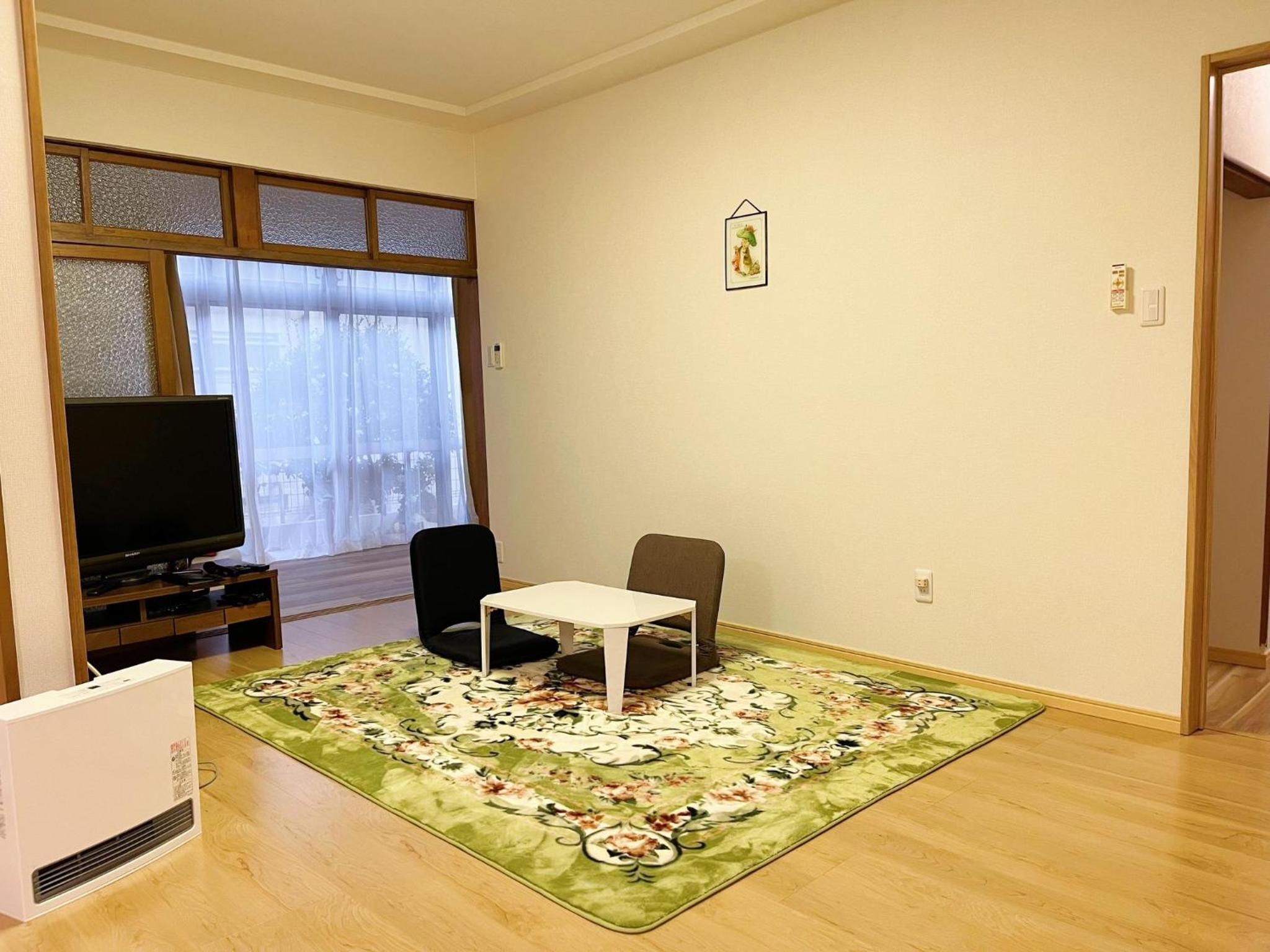 Family Room photo 3