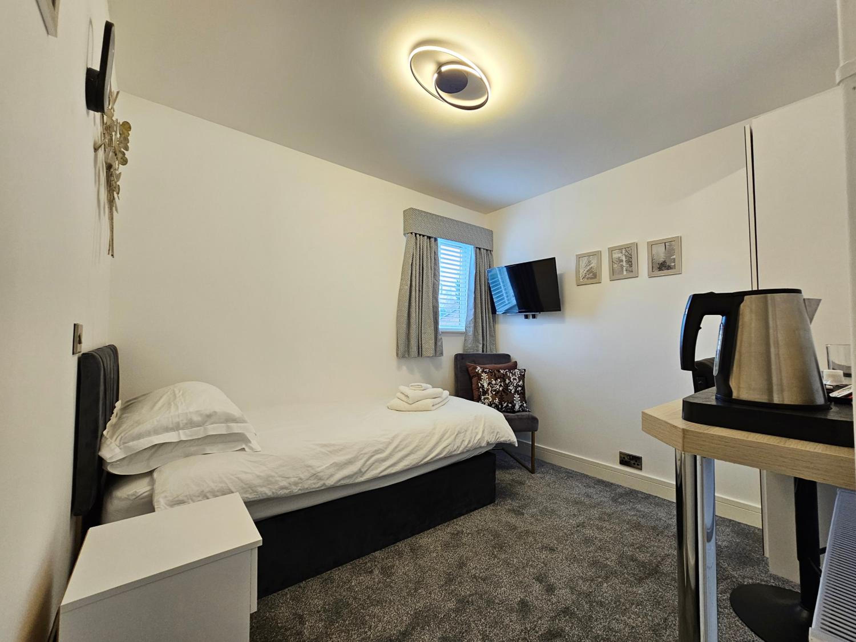 Deluxe Single Room