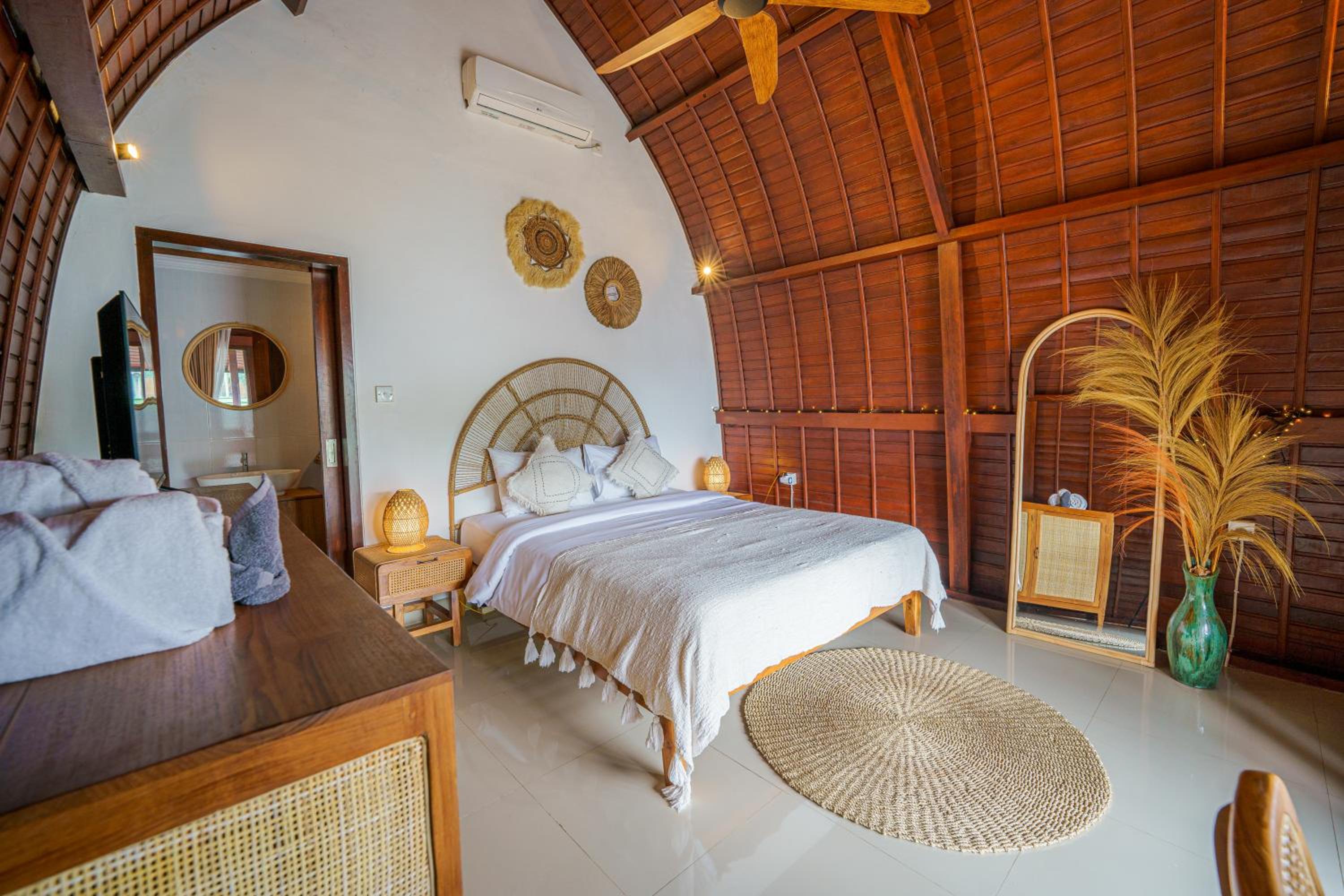 Queen Room
