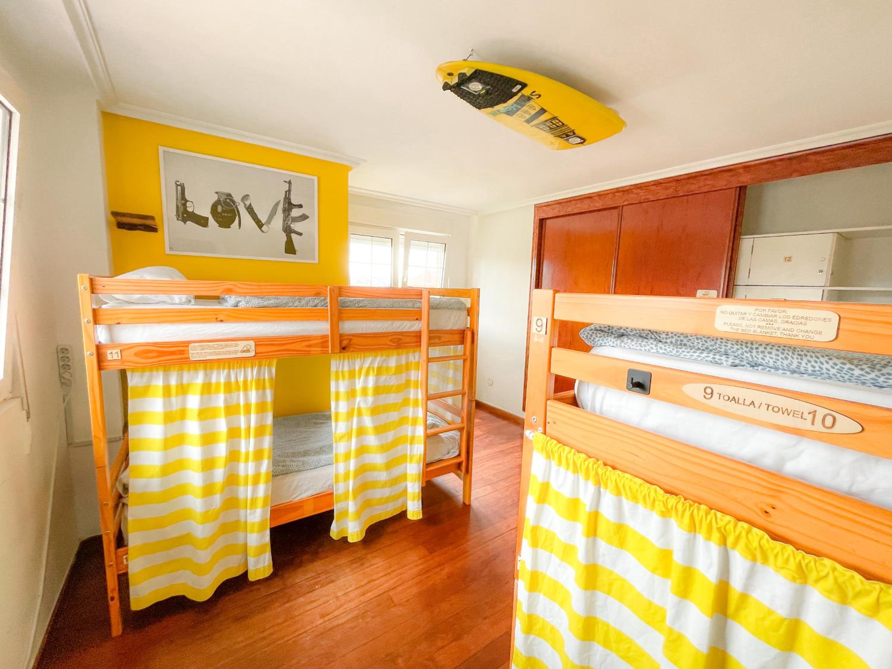 Bed in 4-Bed Mixed Dormitory Room photo 2