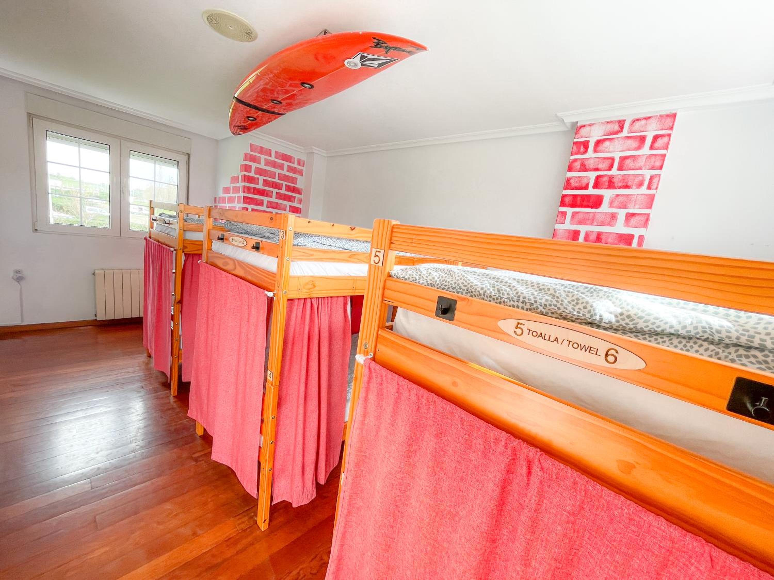 Single Bed in 6-Bed Dormitory Room photo 3