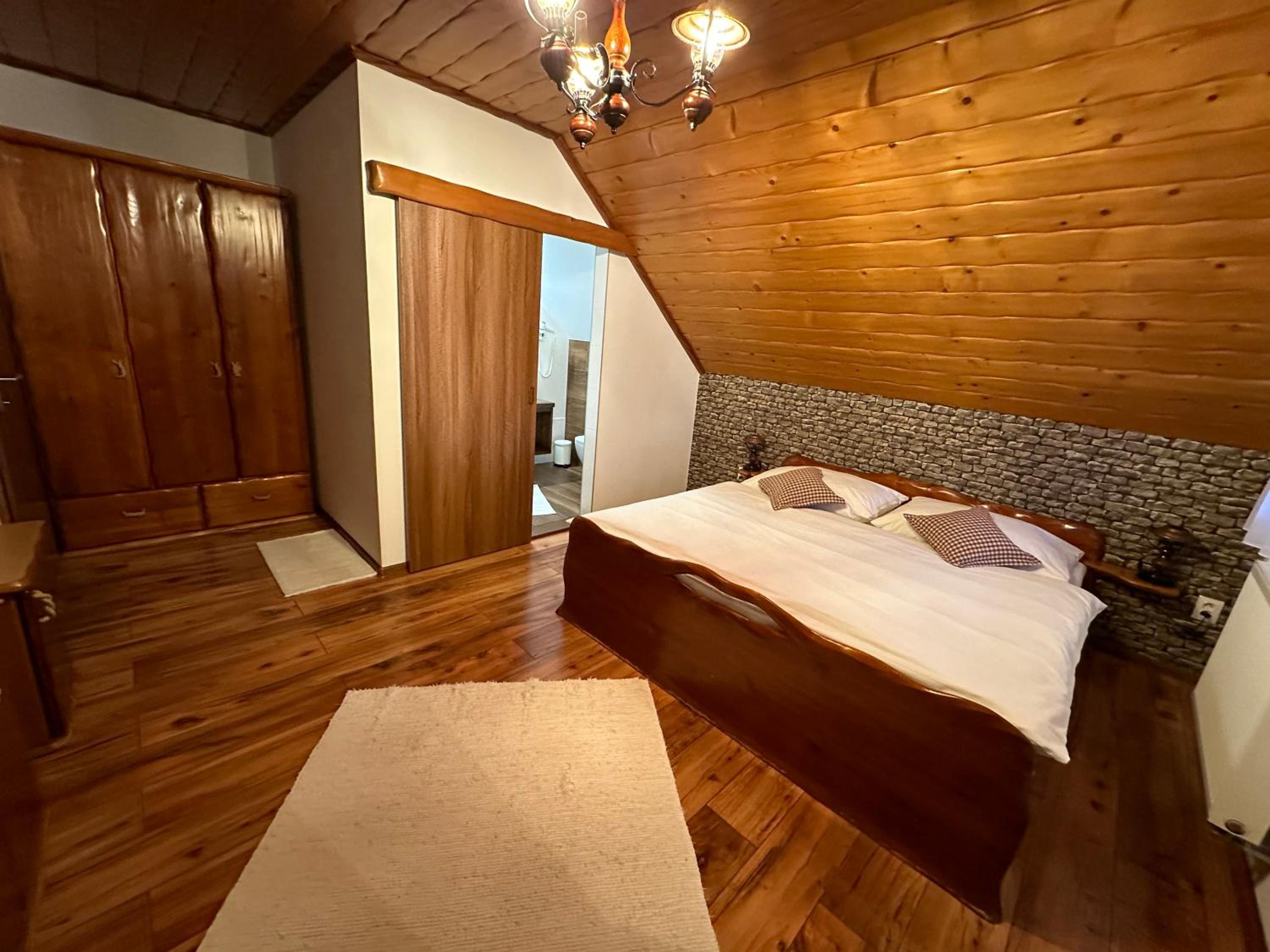 Deluxe Double Room with Bath photo 1