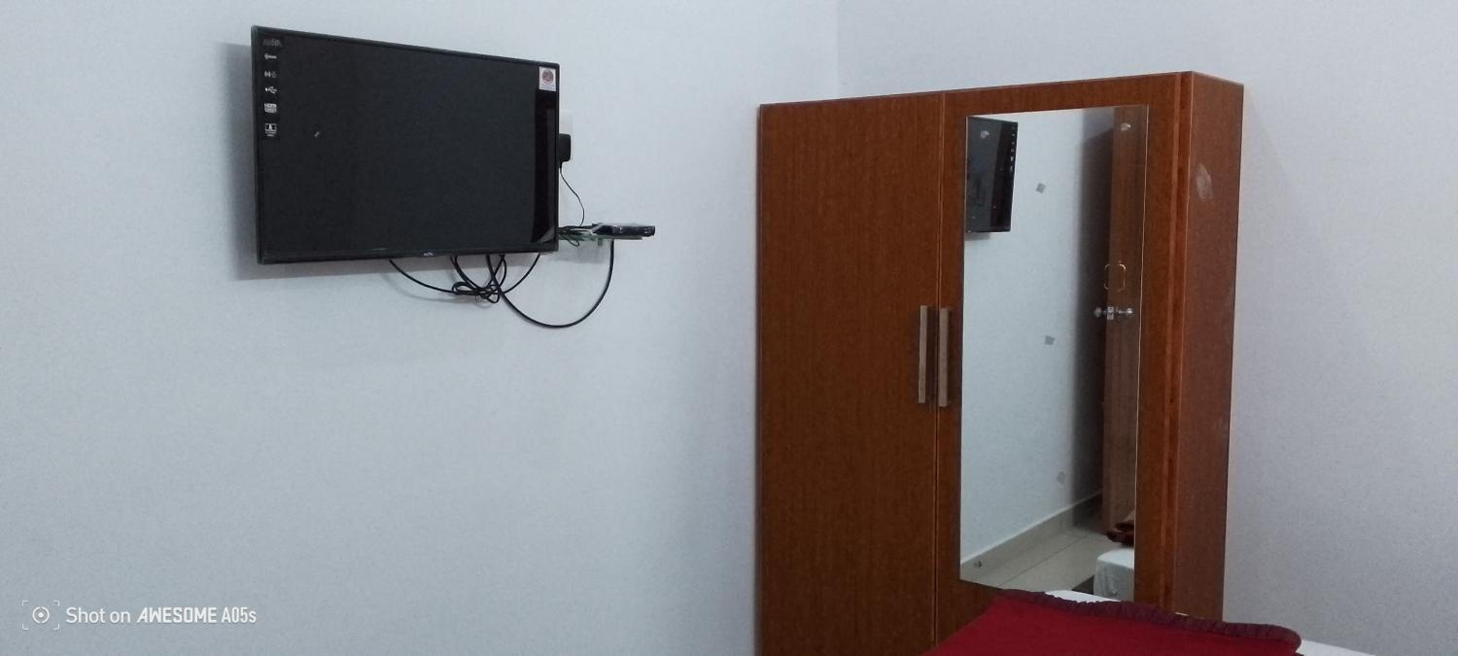 Budget Double Room photo 3