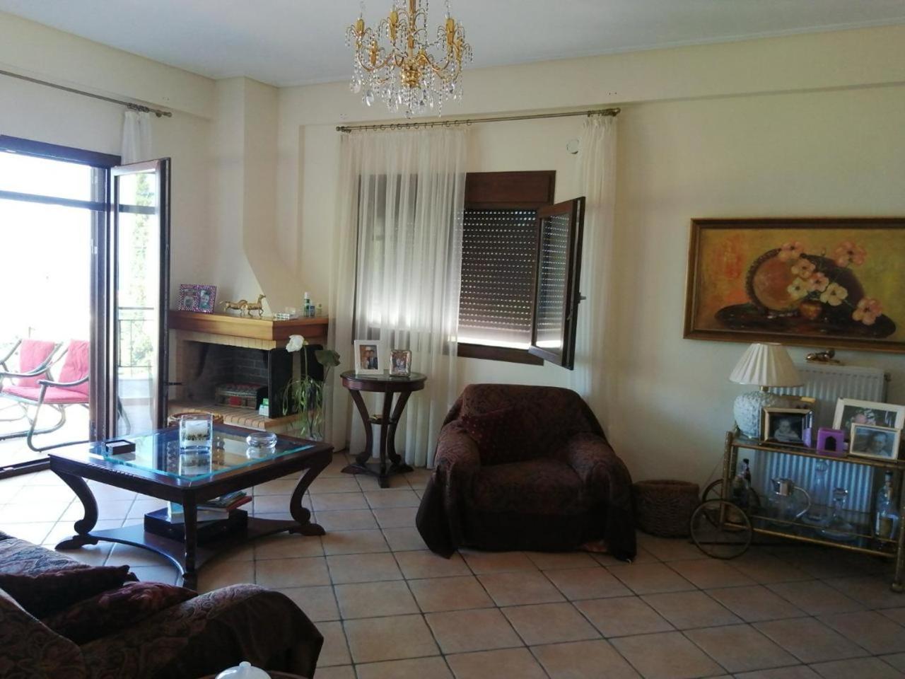 One-Bedroom House photo 1