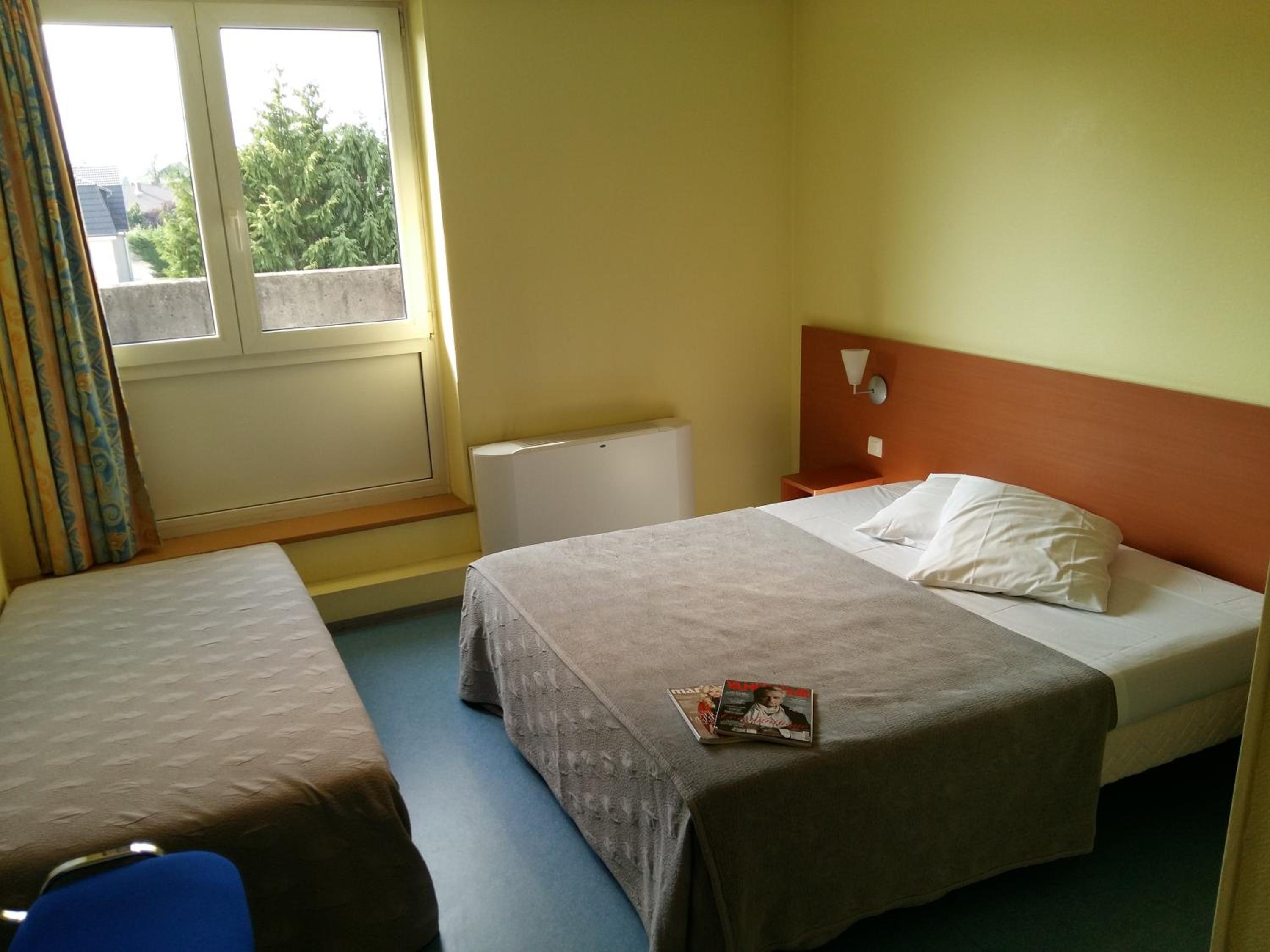 Double or Twin Room - Photo 6
