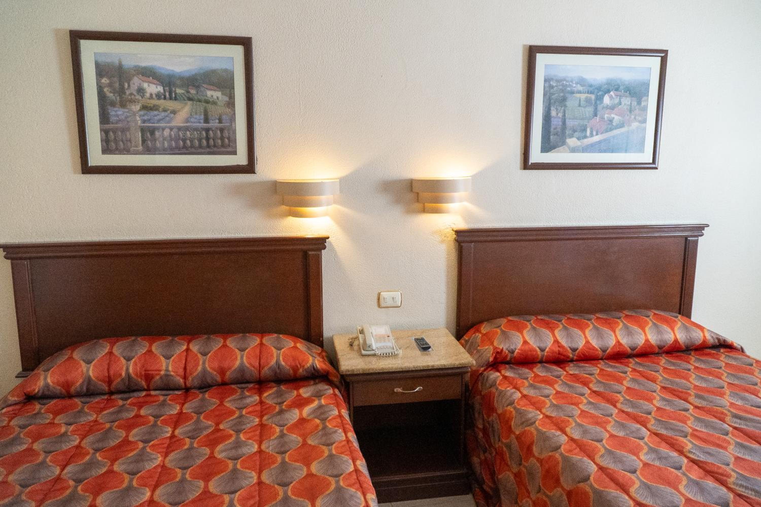 Double Room with Two Double Beds photo 2