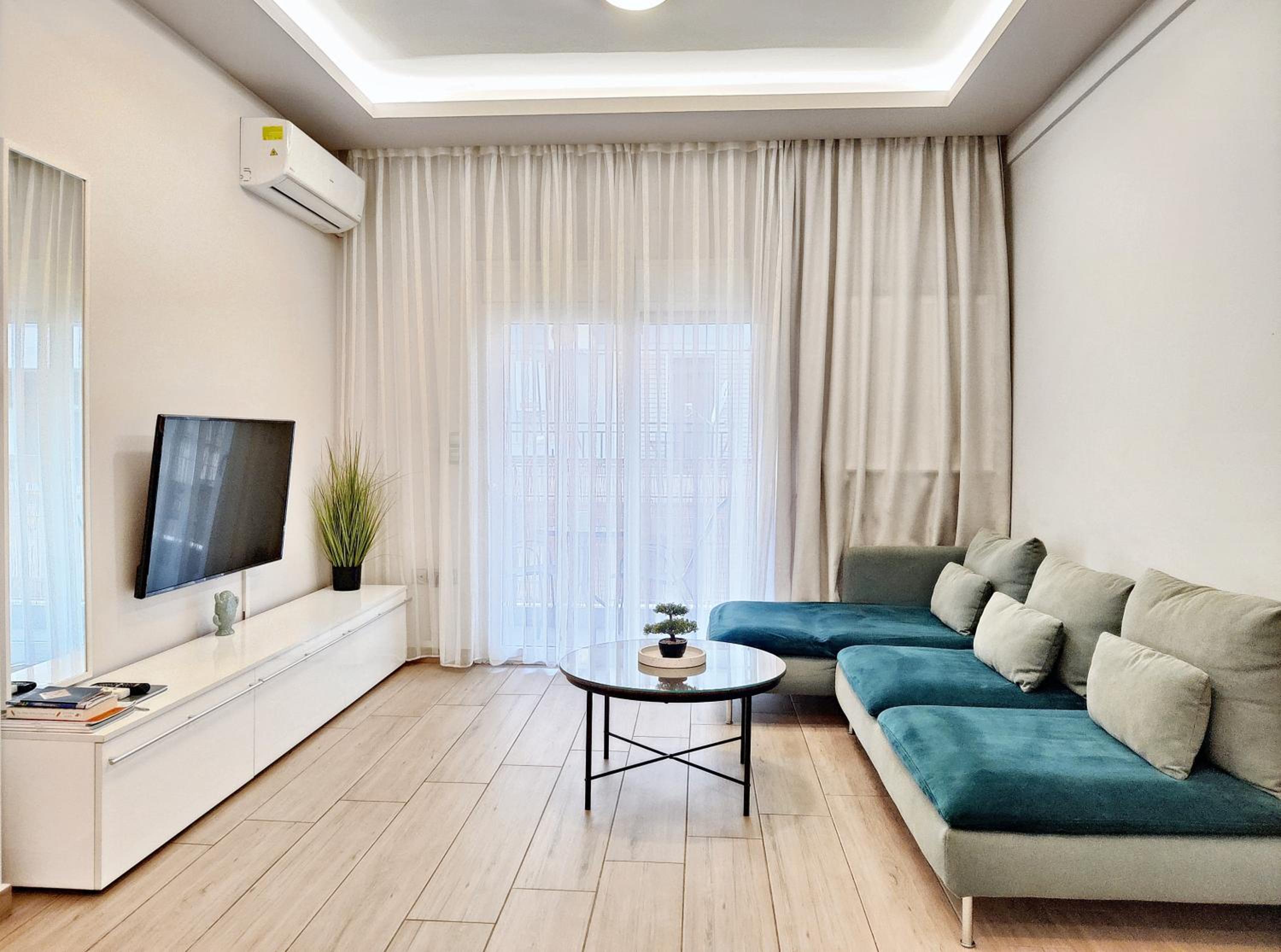 Deluxe Apartment