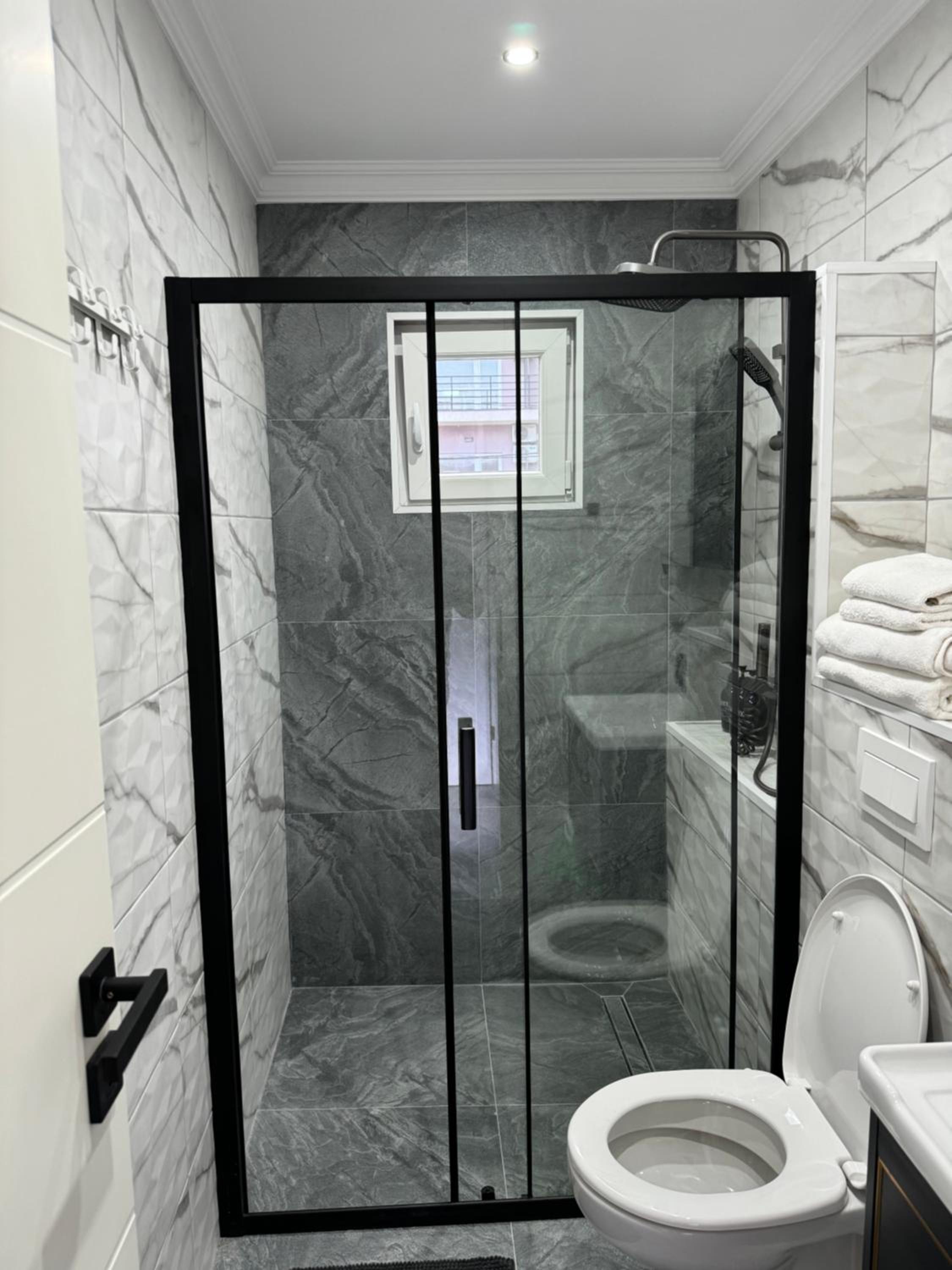Deluxe Double Room with Balcony - Photo 40
