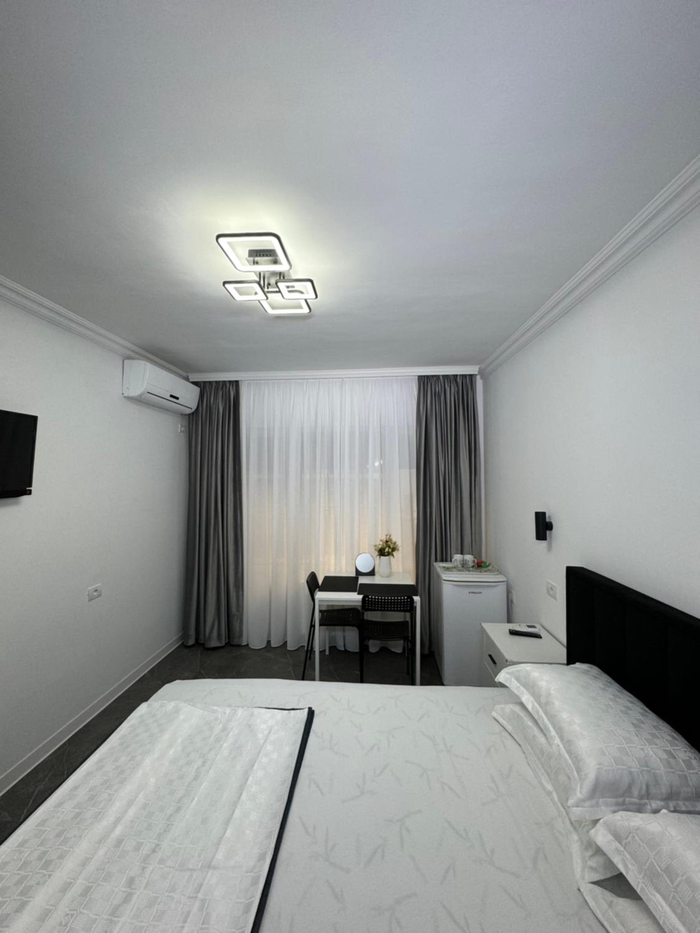 Deluxe Double Room with Balcony - Photo 44