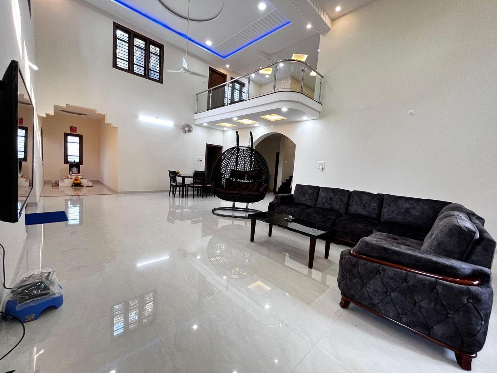 Villa photo 1