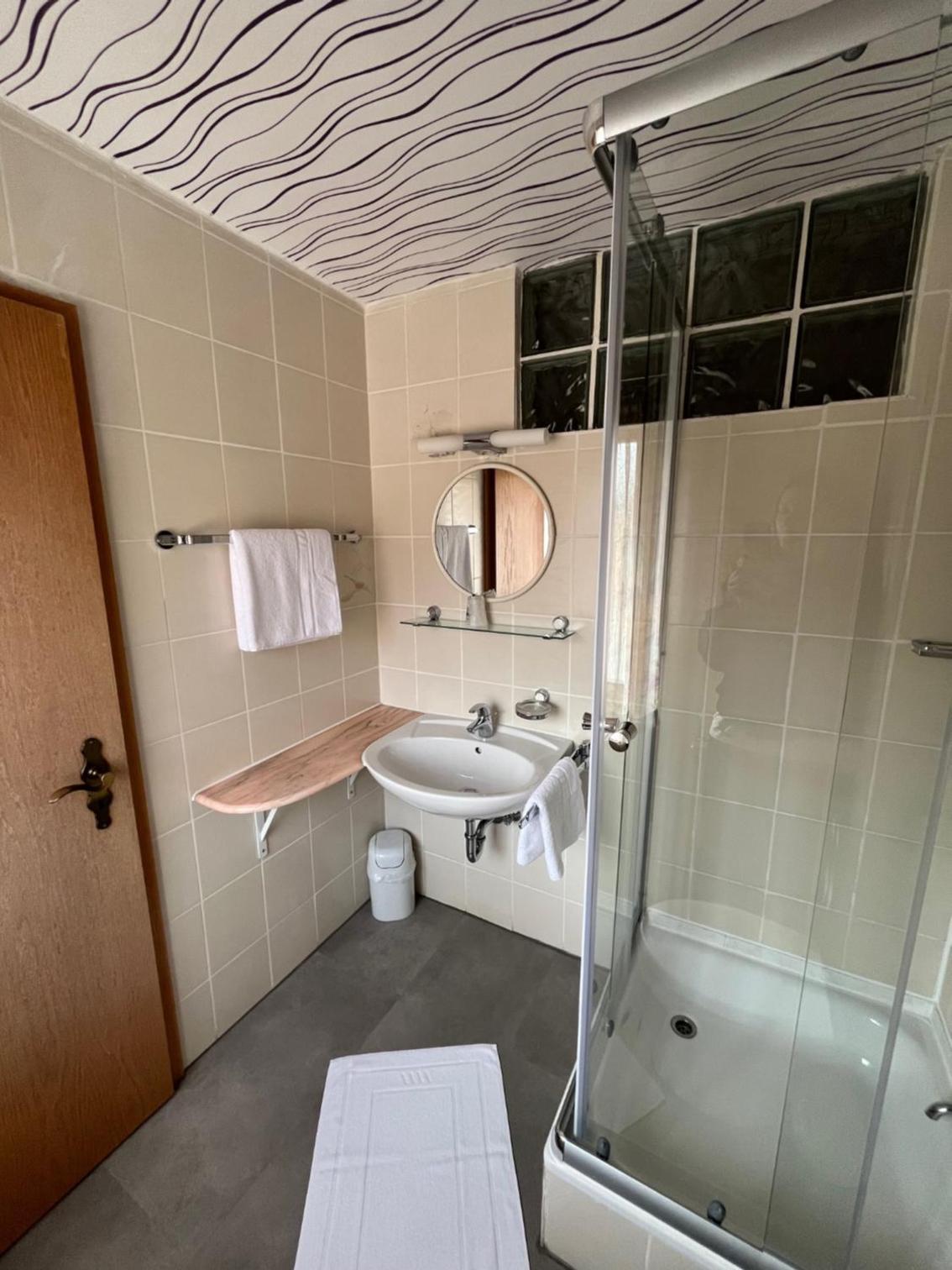 Triple Room with Private Bathroom photo 2