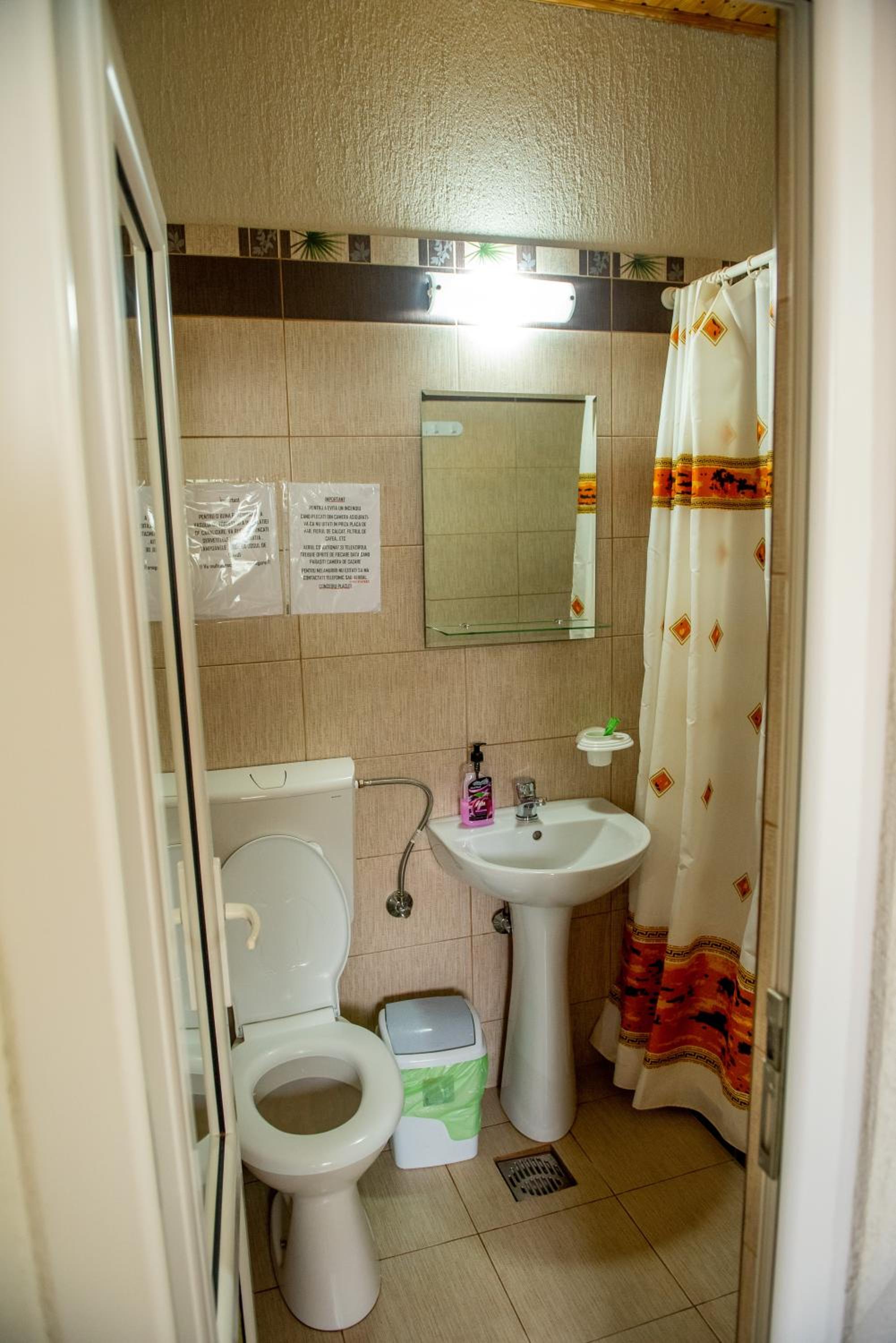 Double Room with Garden View - Photo 6