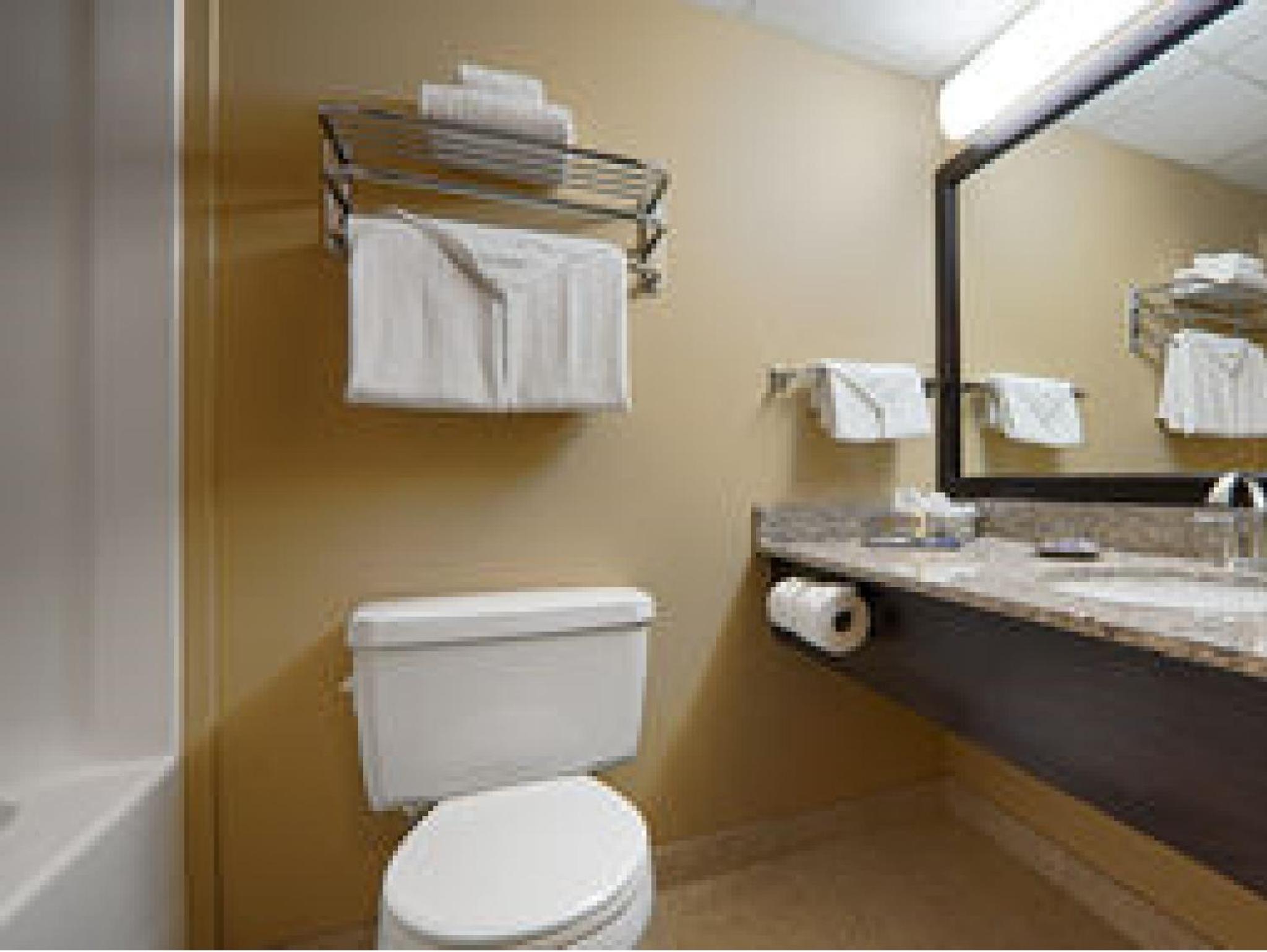 Queen Room - Non-Smoking photo 2
