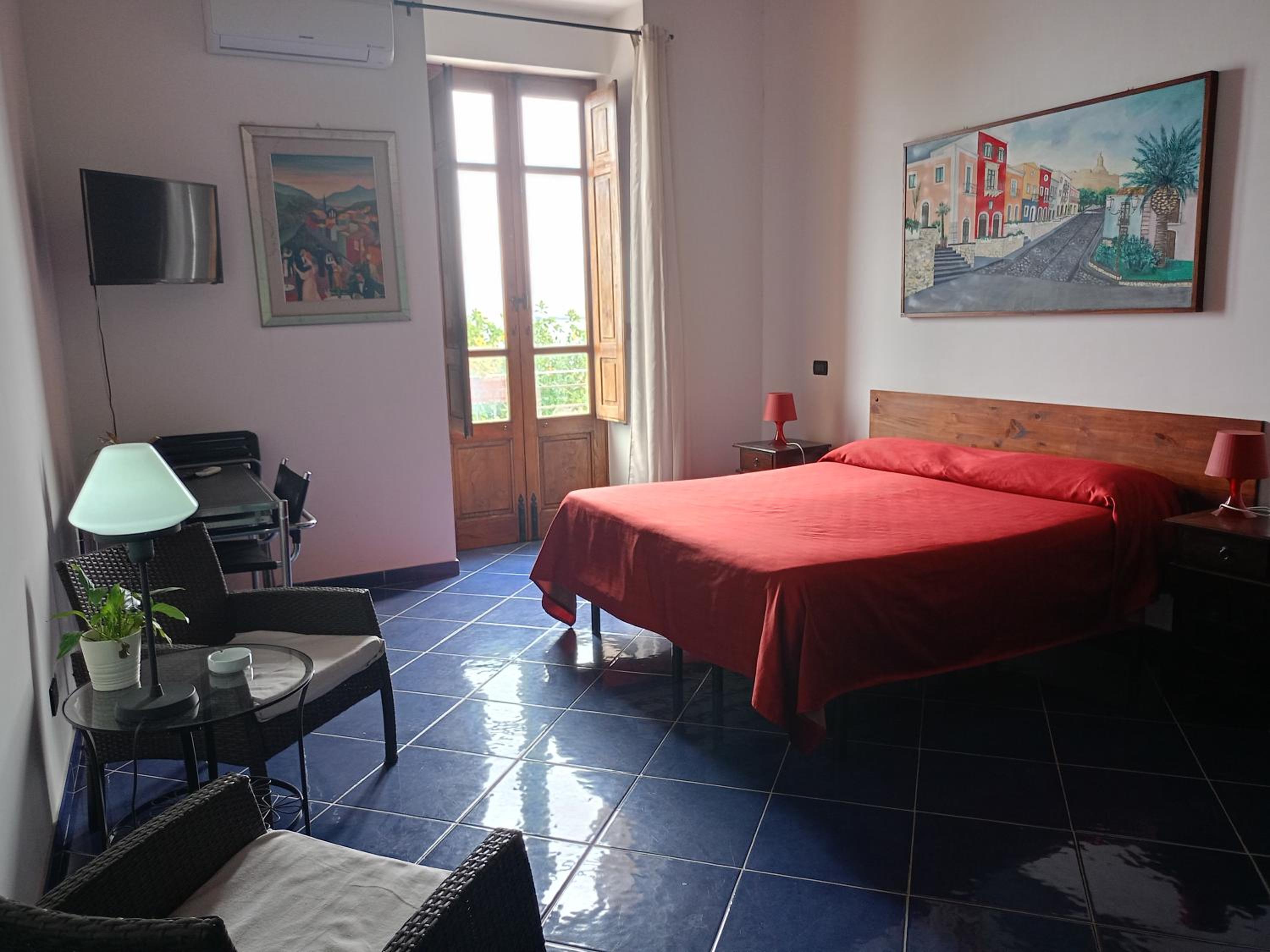 Deluxe Triple Room with Sea View