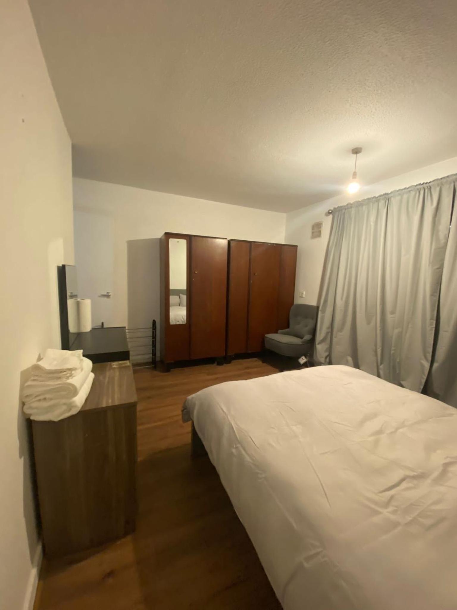 One-Bedroom Apartment photo 3