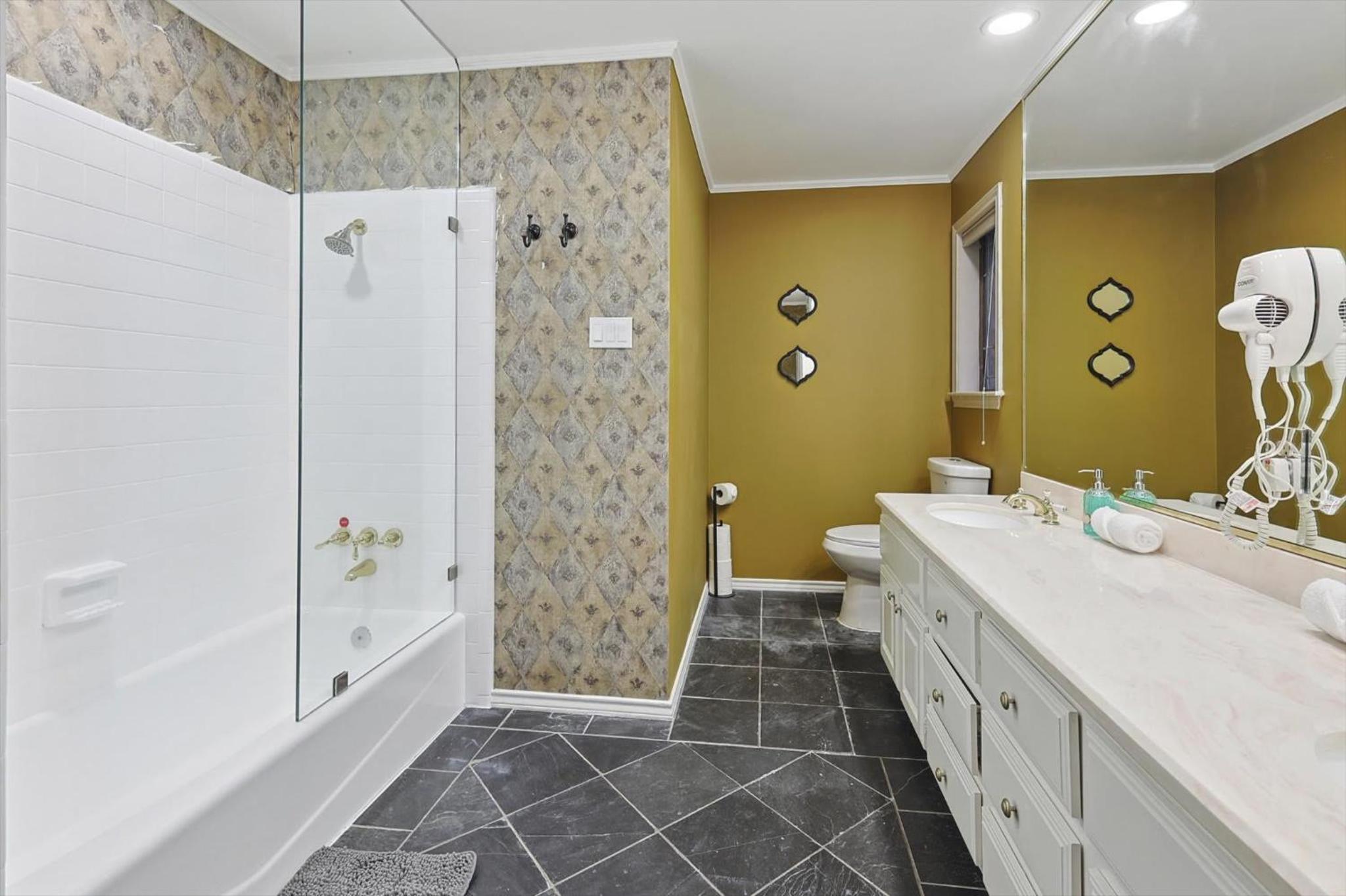 Apartment - Photo 11