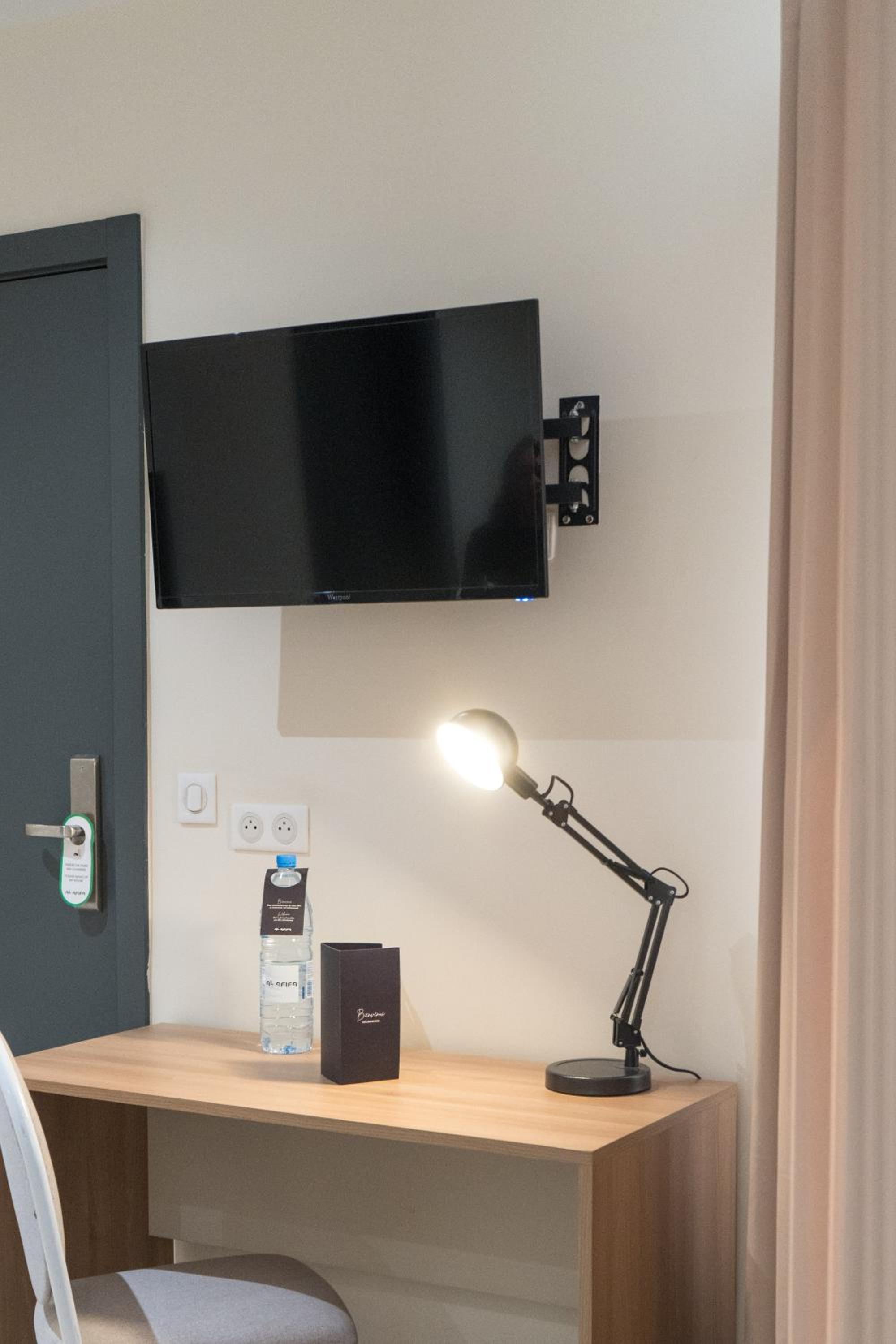 Single Room - Photo 1