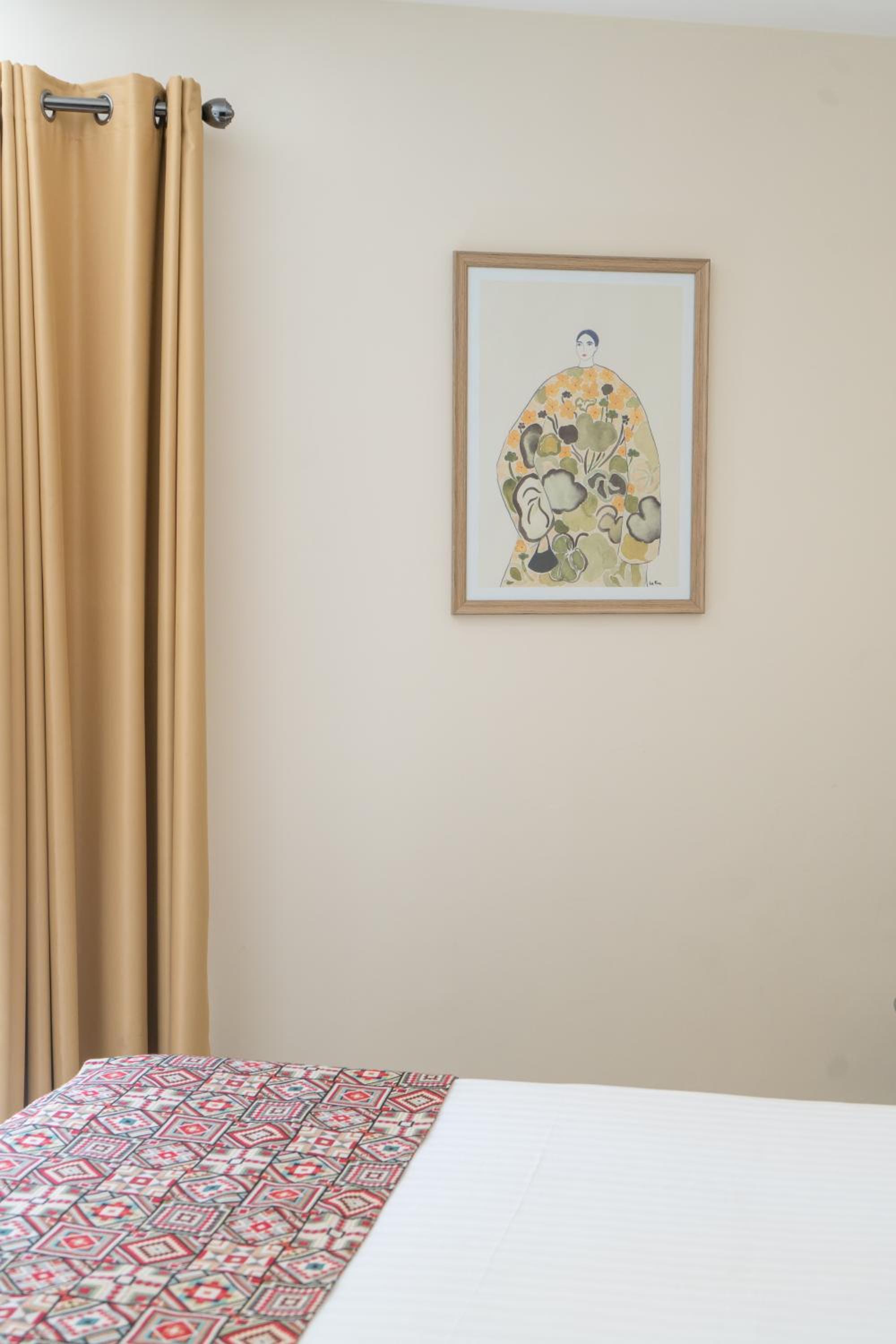 Single Room - Photo 10