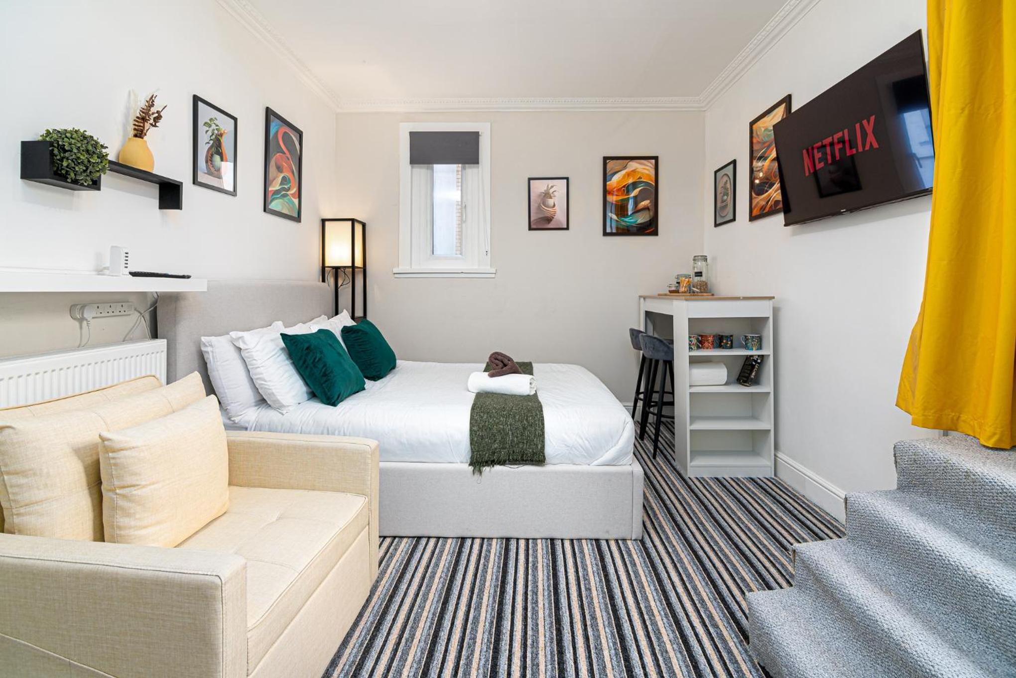 Studio Apartment photo 3