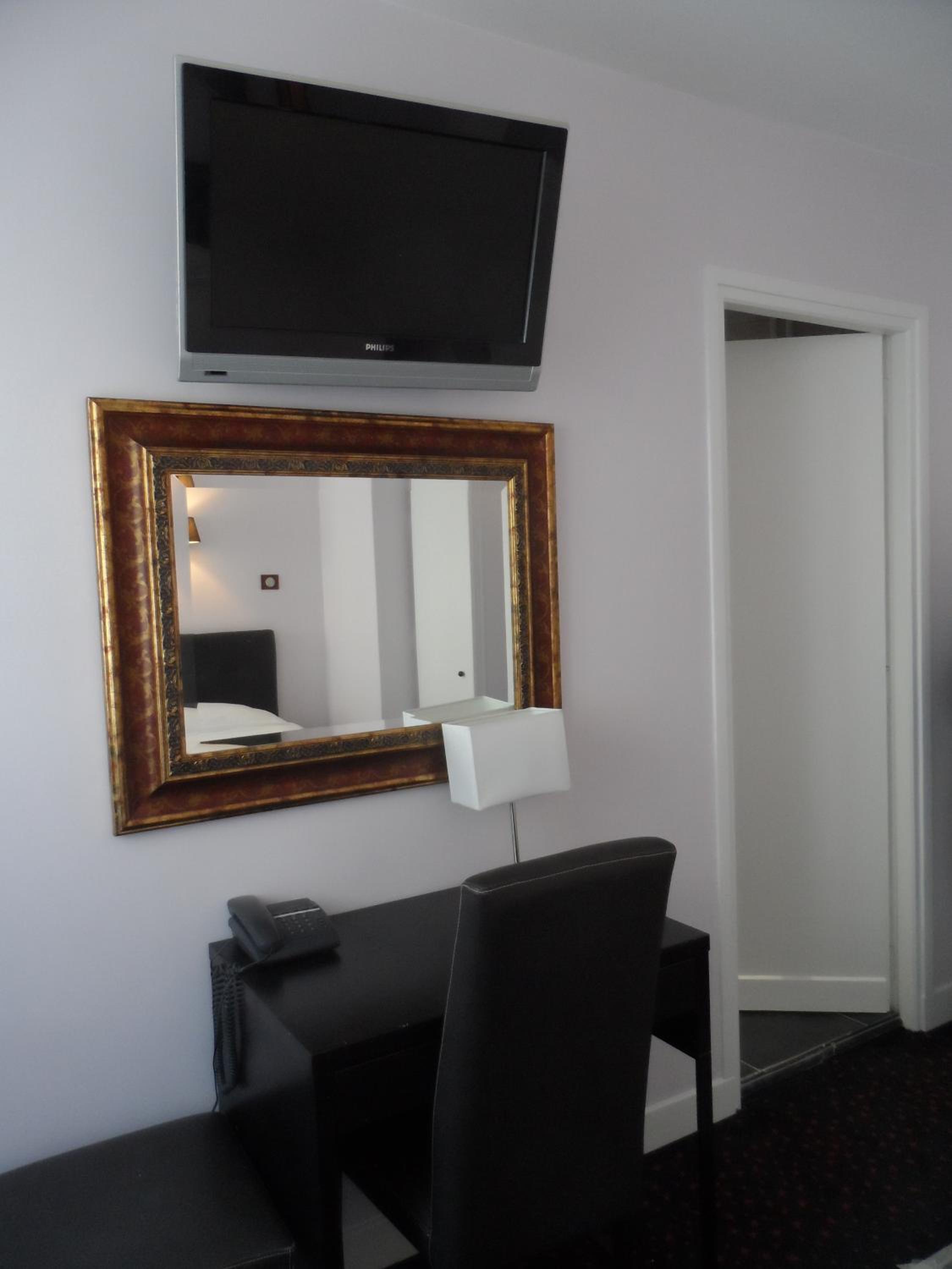 Twin Room with Shower photo 3