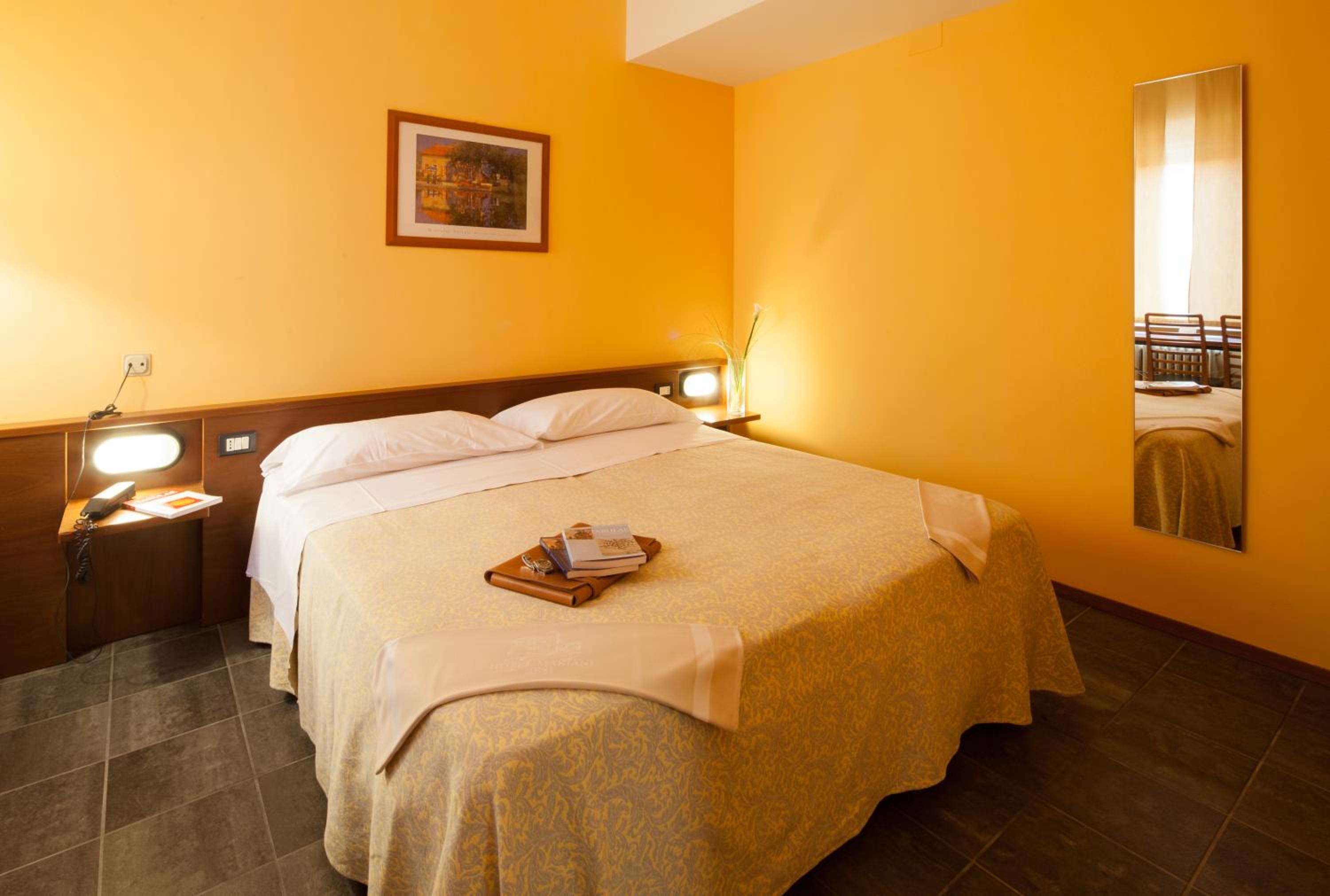 Standard Double or Twin Room - Photo 1