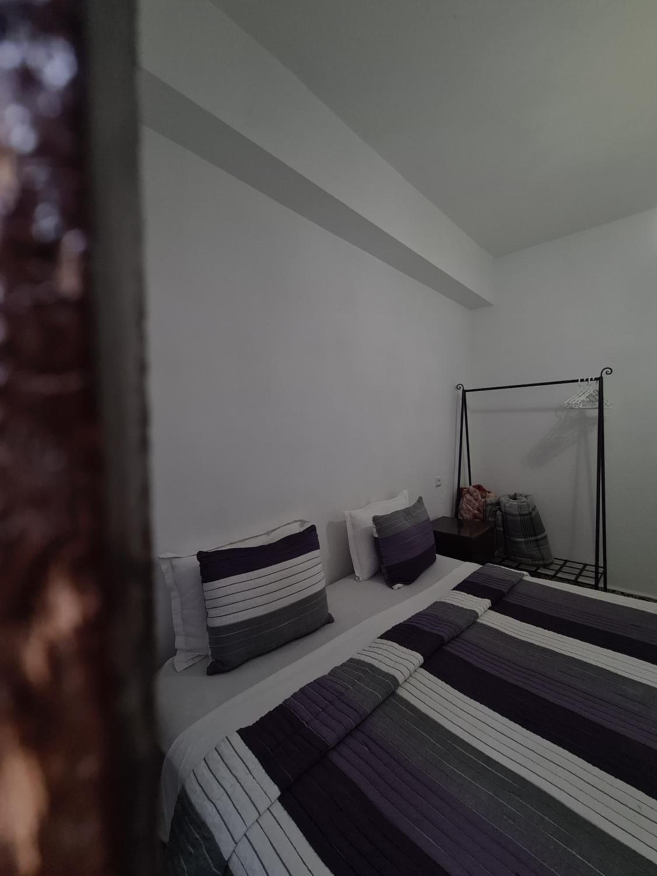 Budget Double Room - Photo 5