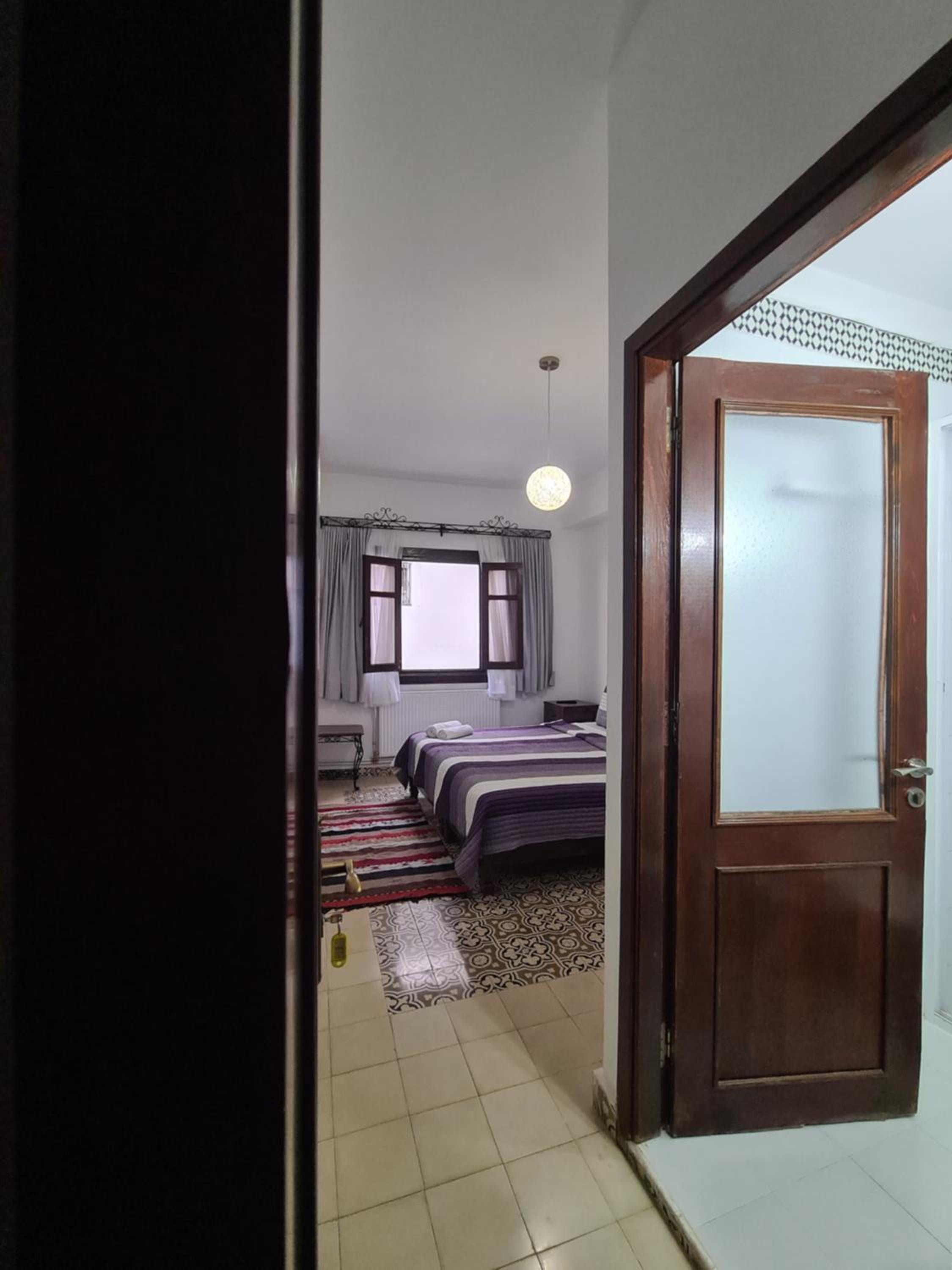 Budget Double Room - Photo 15