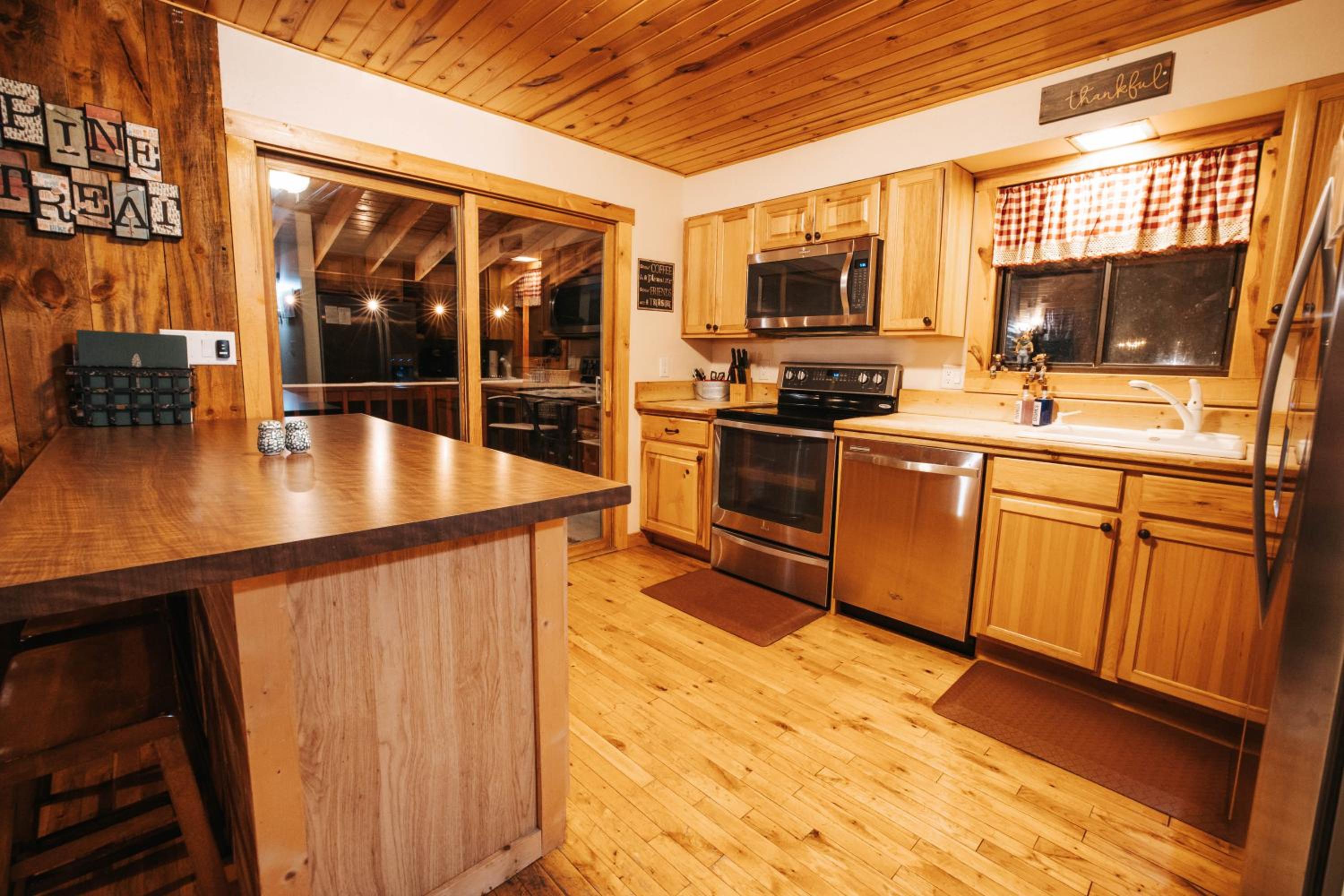 Four-Bedroom House photo 2