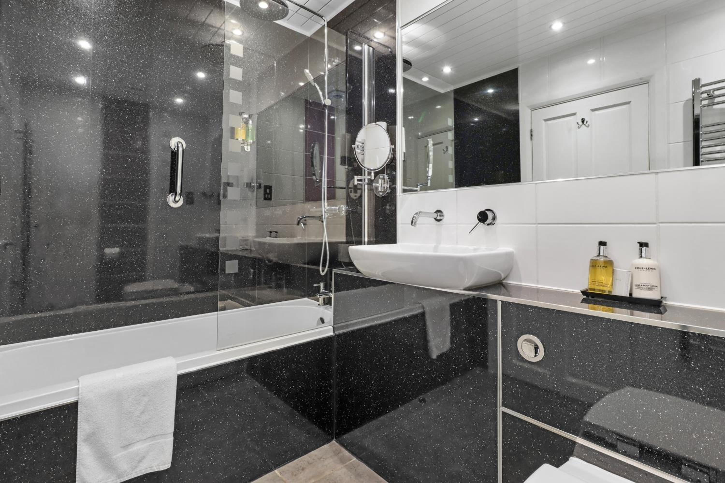 Superior Double Room - Photo 3