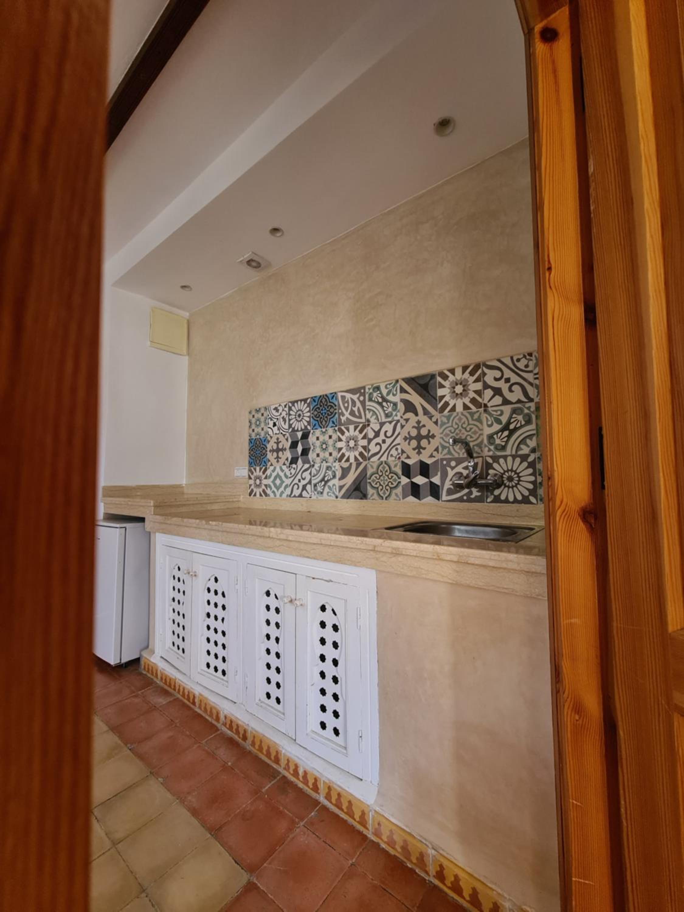 One-Bedroom Apartment - Photo 11