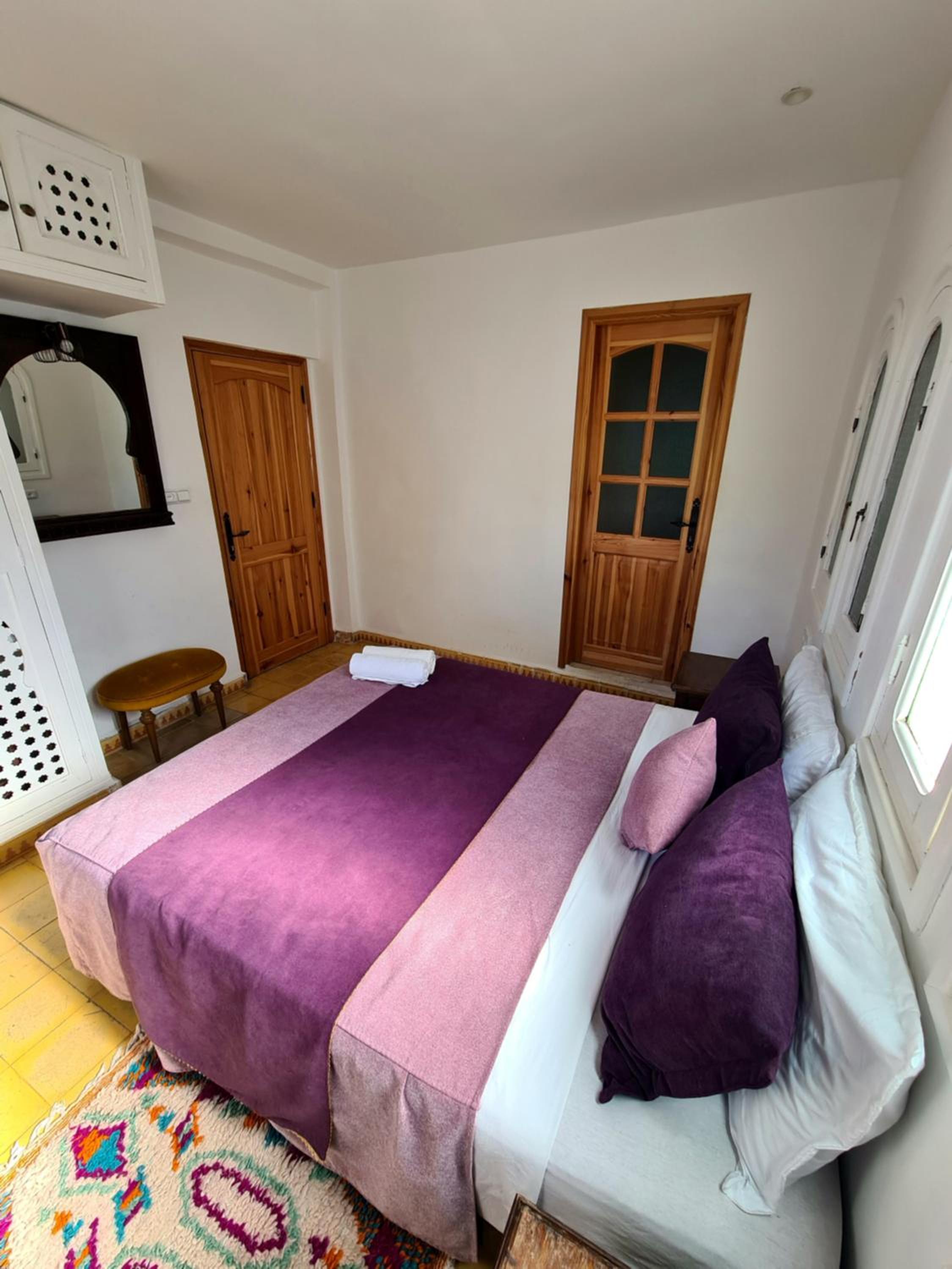 One-Bedroom Apartment - Photo 2