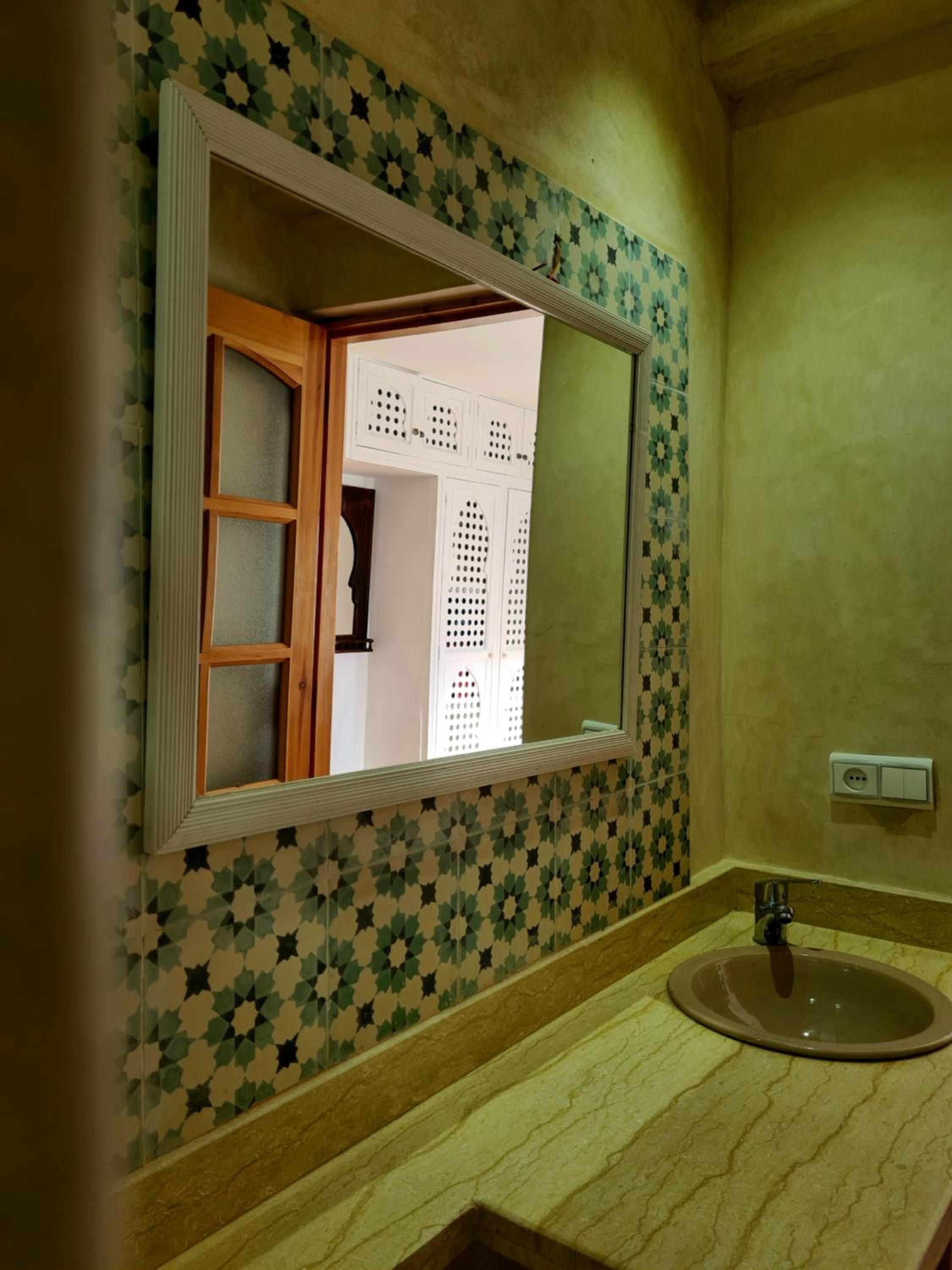 One-Bedroom Apartment - Photo 28