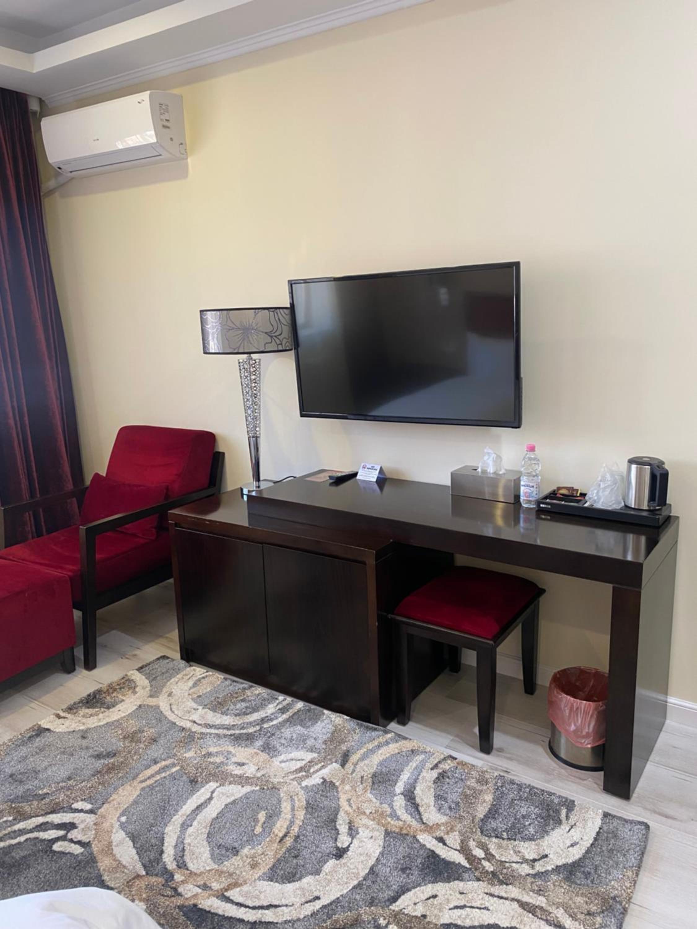 Double Room with Balcony (2 Adults + 1 Child) photo 1