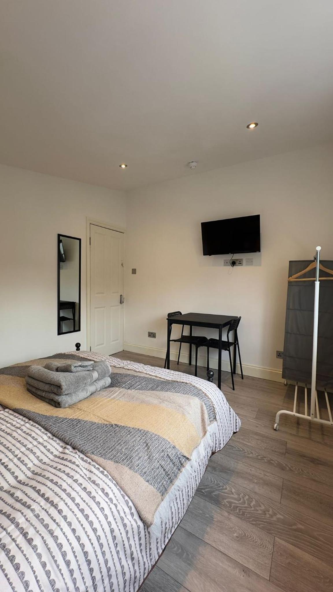 Double Room with Private External Bathroom