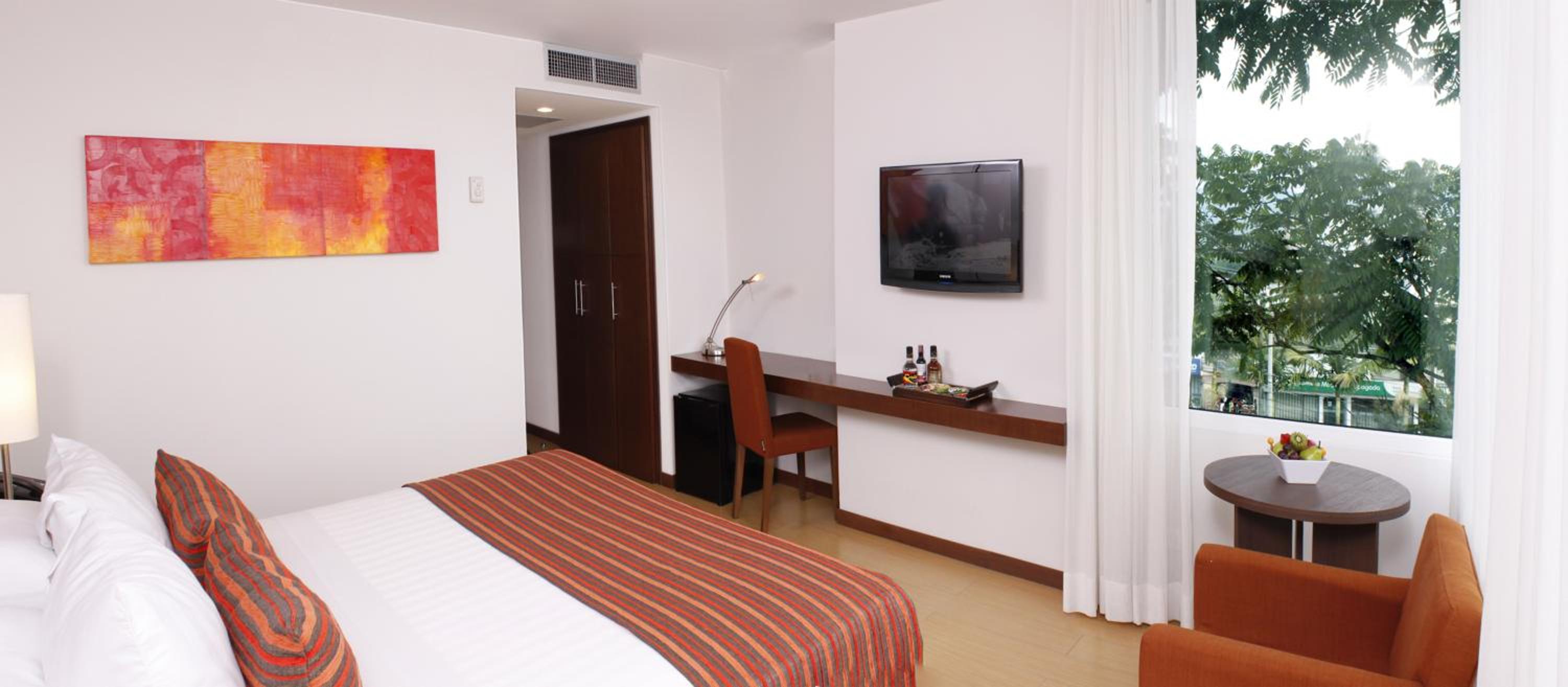 Standard Queen Room - Photo 2