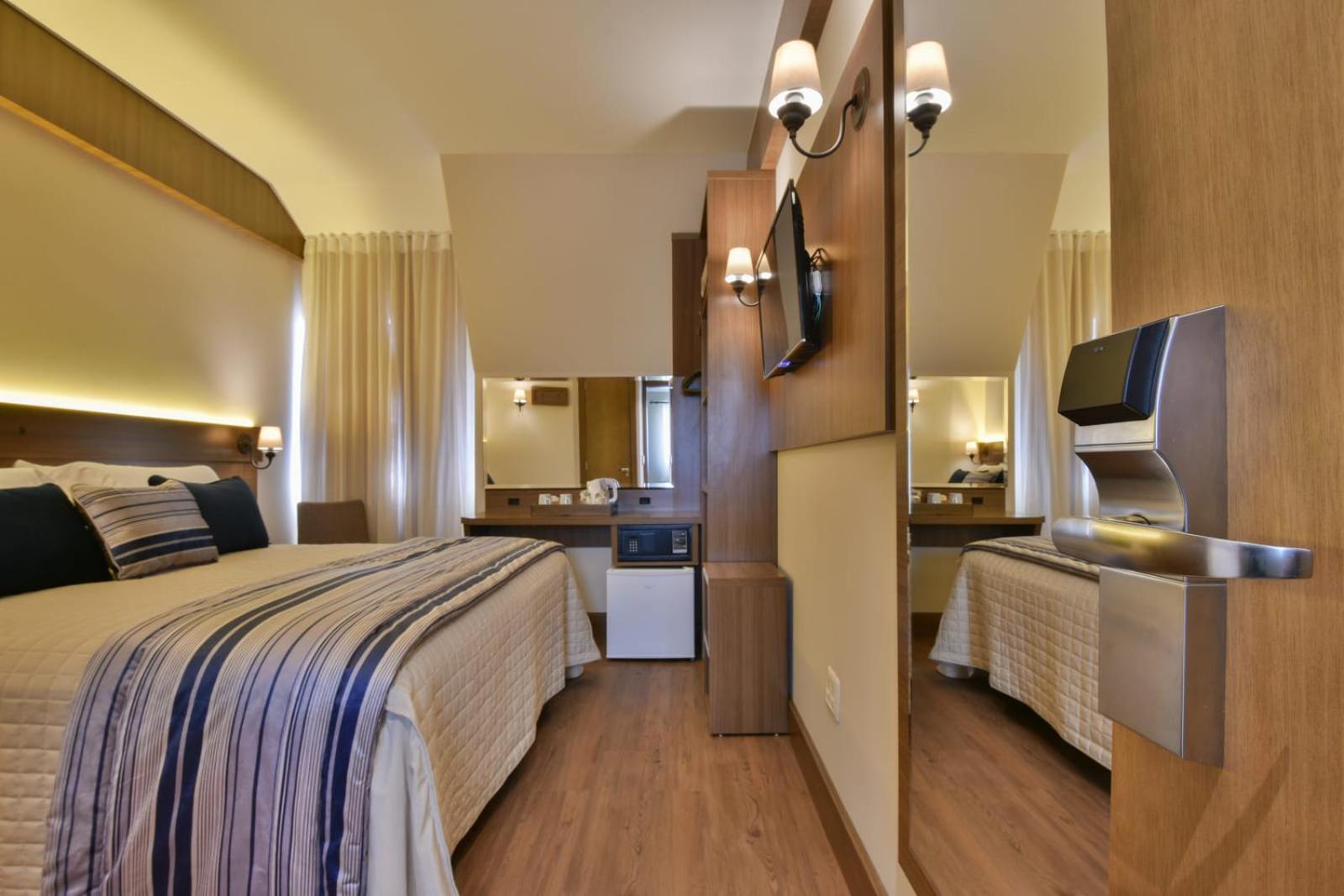 Deluxe Double Room photo 3