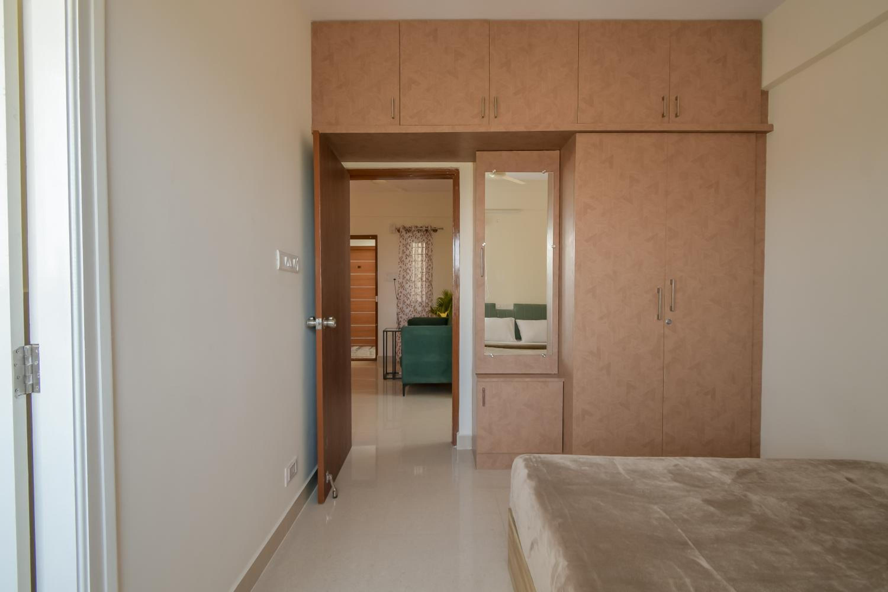 Deluxe One-Bedroom Apartment - Photo 12