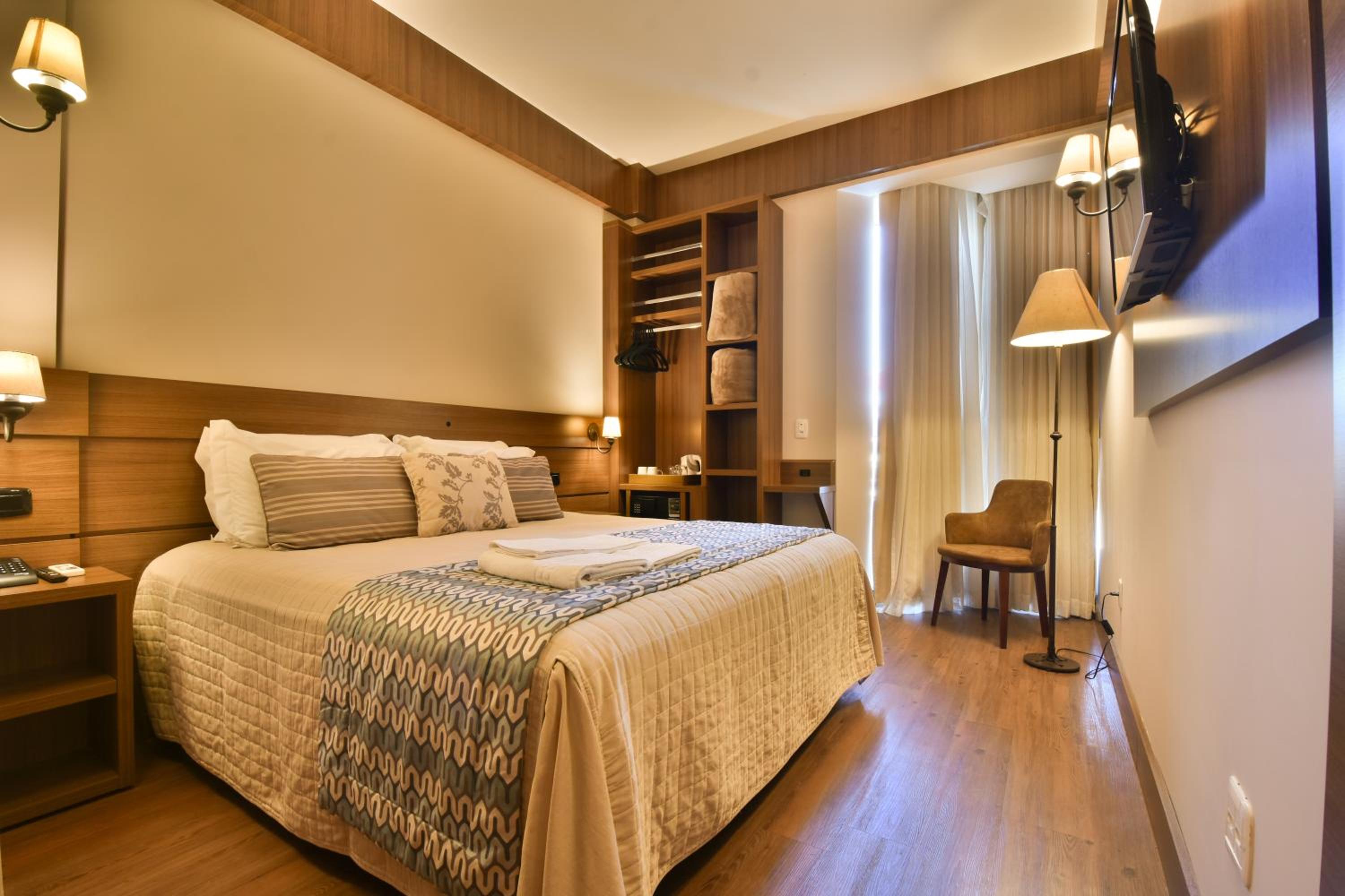 Double Room - Disability Access photo 3