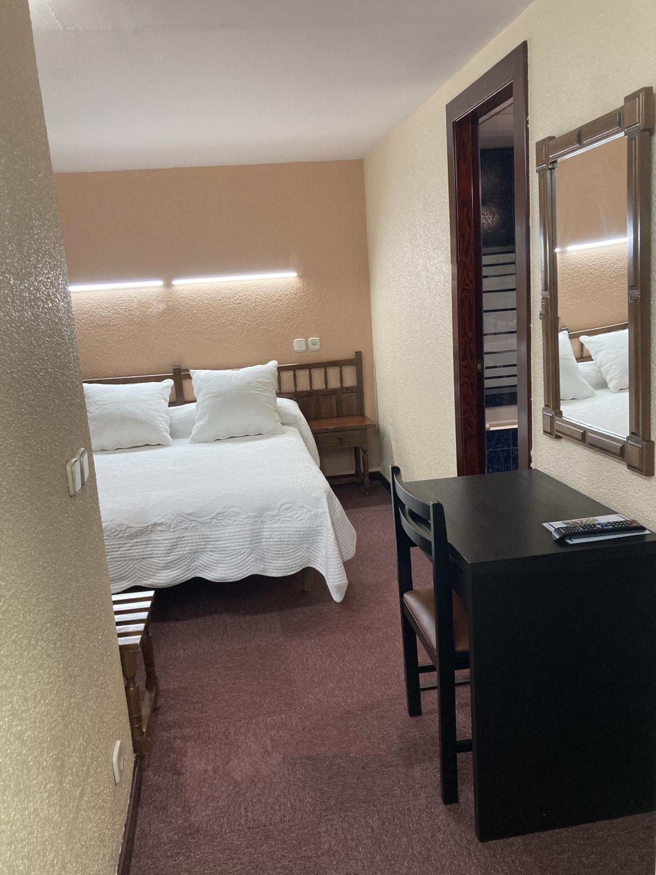 Single Room photo 2