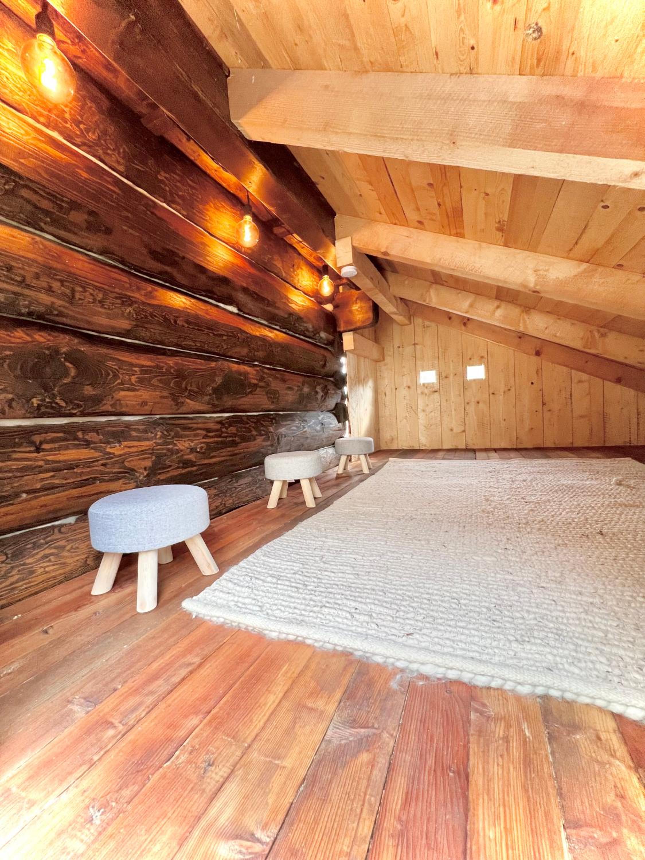 Four-Bedroom House photo 2