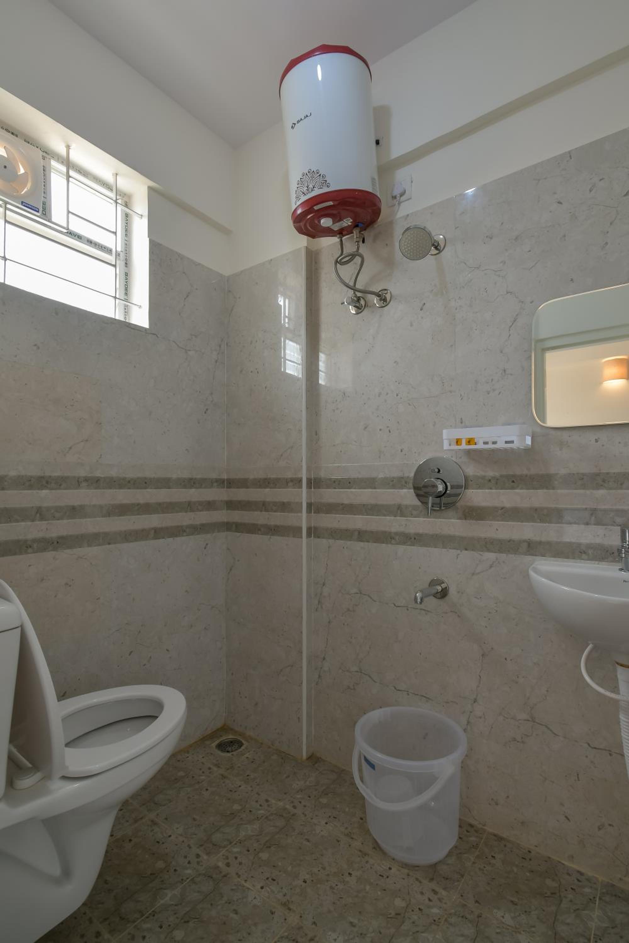 Deluxe One-Bedroom Apartment - Photo 4