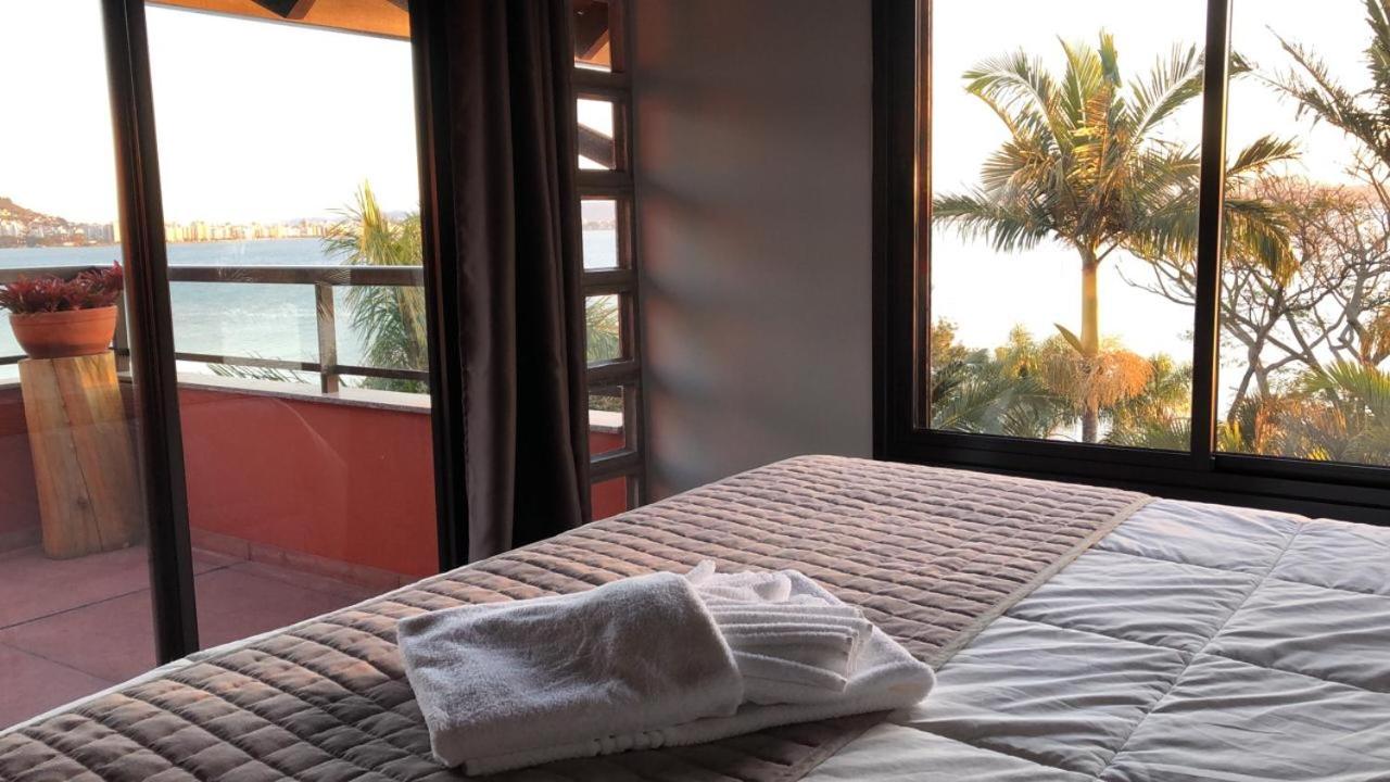 Deluxe Suite with Sea View - Photo 6