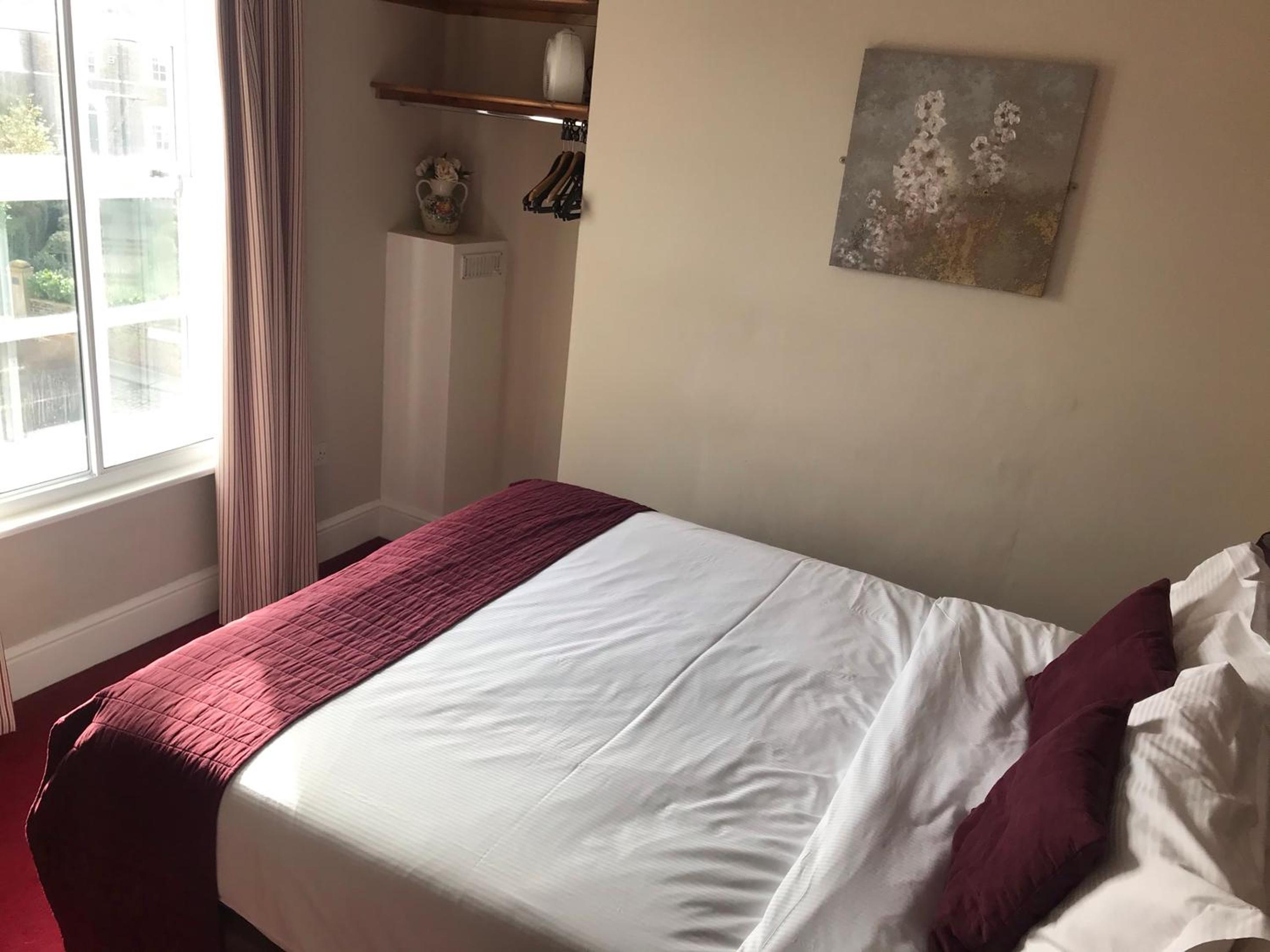 Double Room - Photo 4