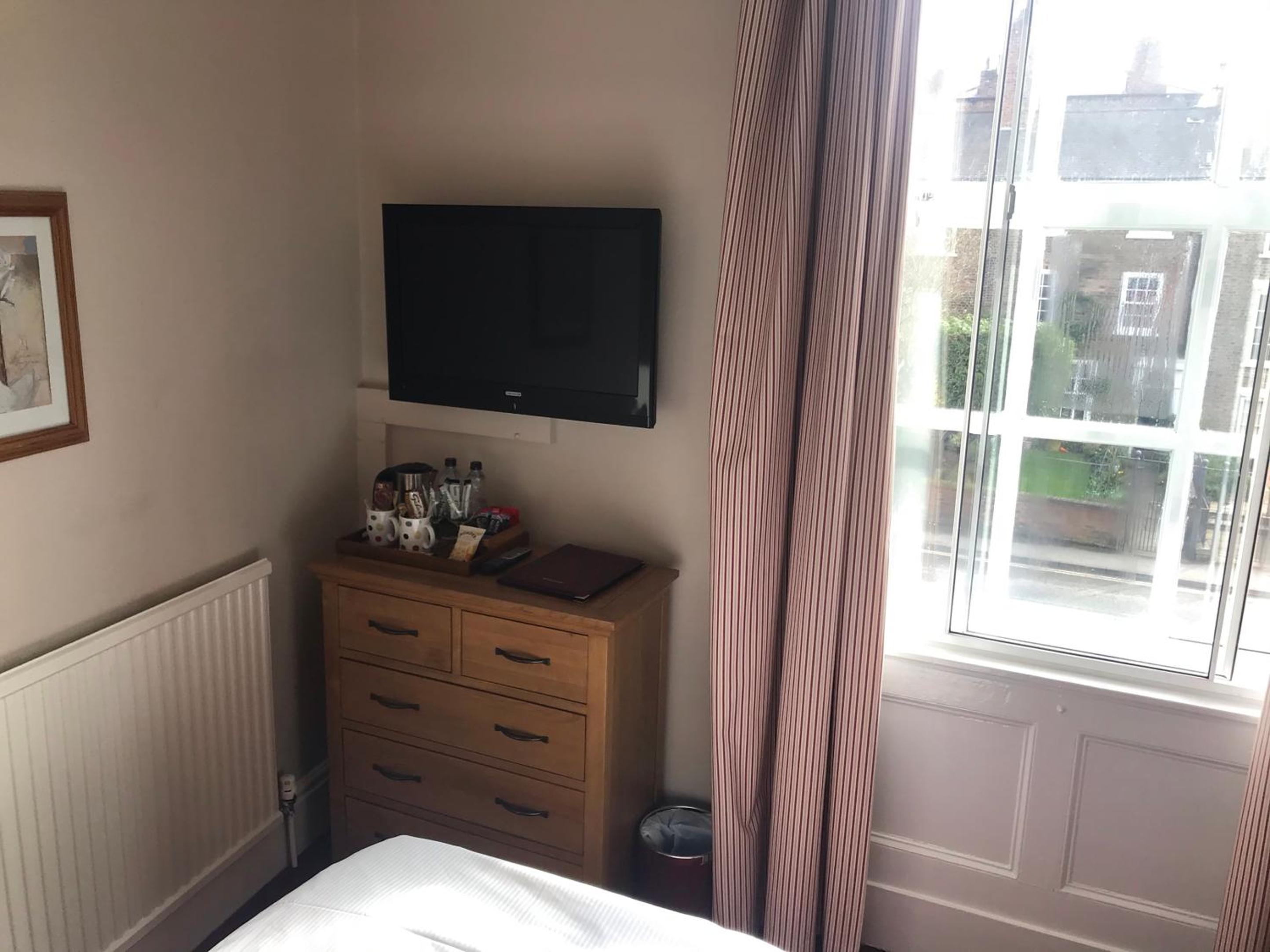 Twin Room - Photo 4