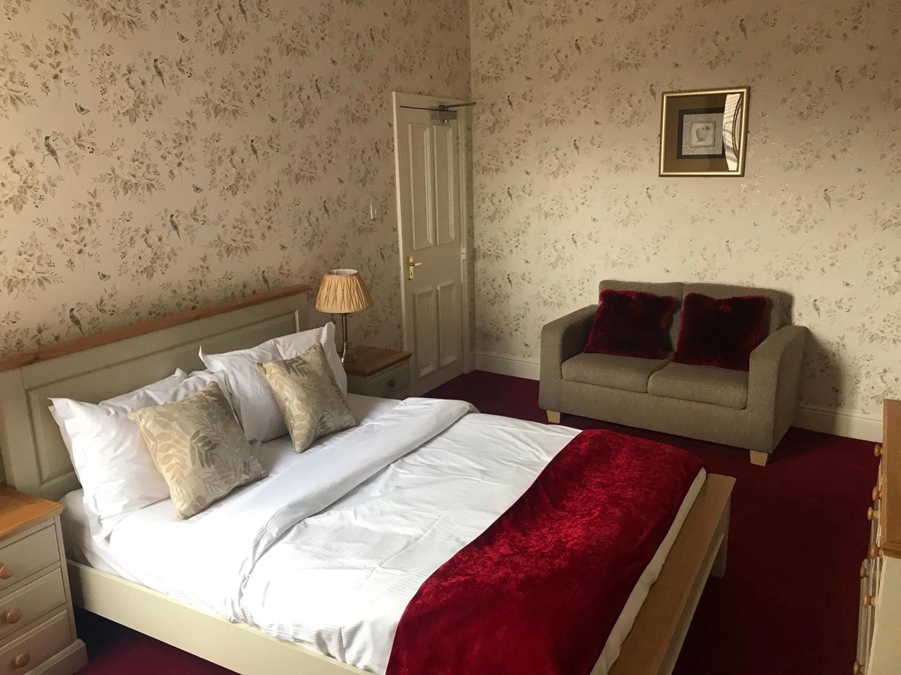 Superior King Room - Photo 6