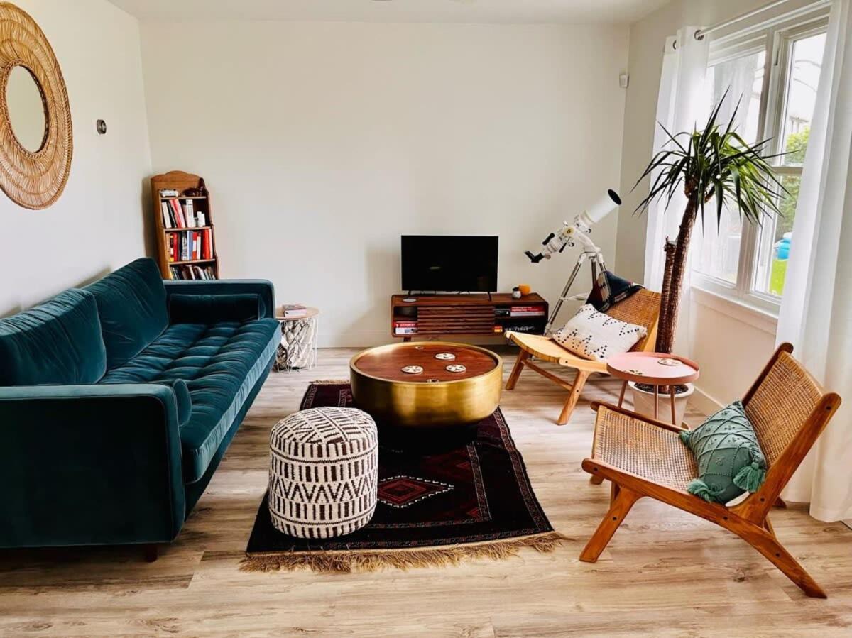 Family Room photo 1